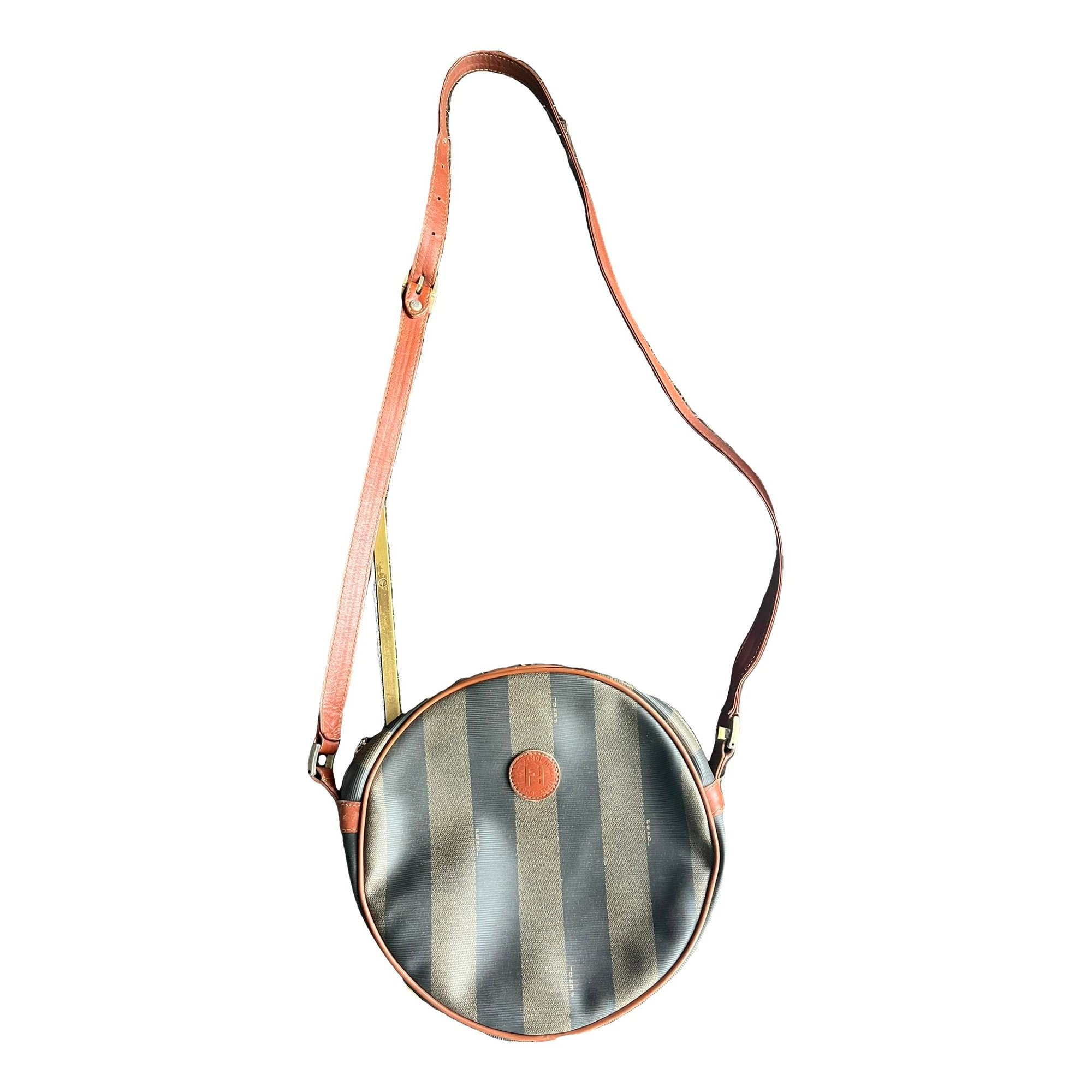 Baguette leather handbag
