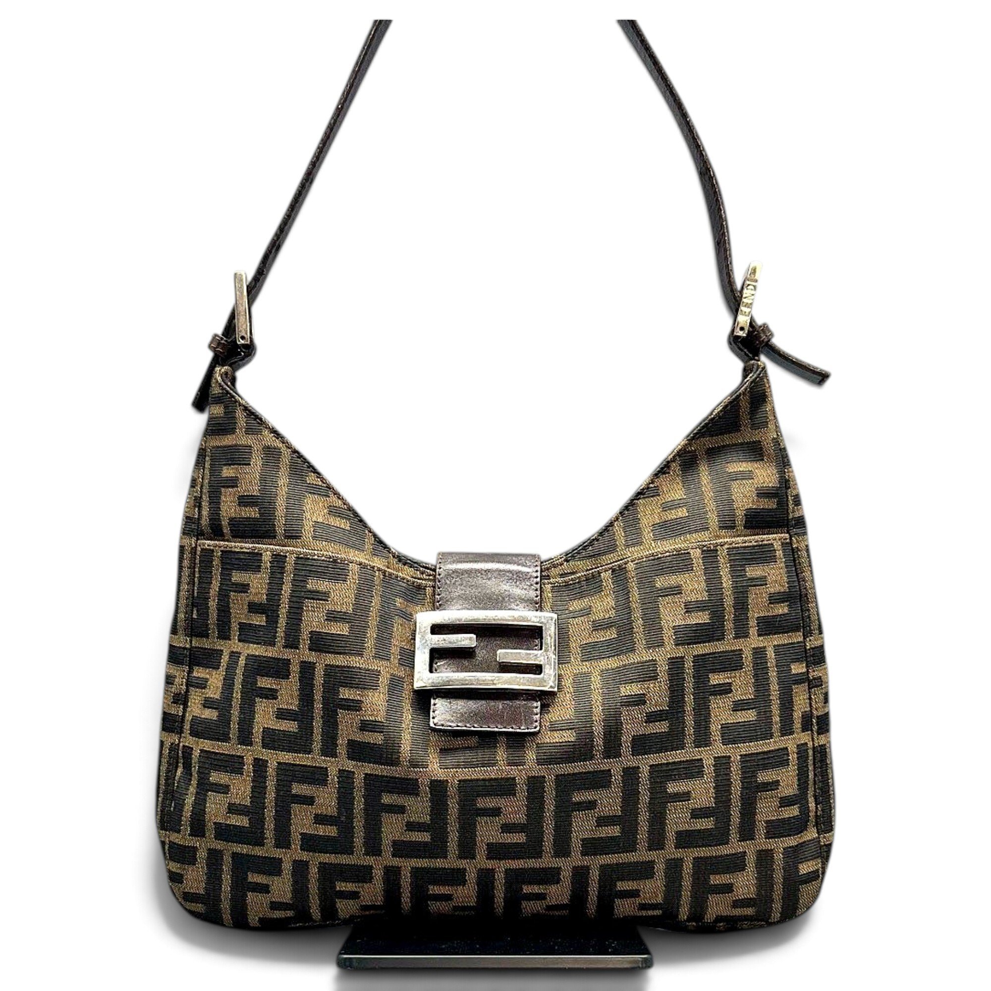 Baguette cloth handbag