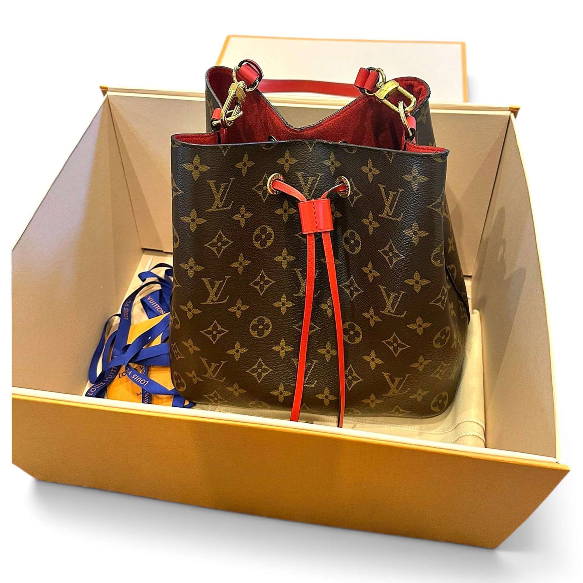 Louis Vuitton NéoNoé cloth handbag