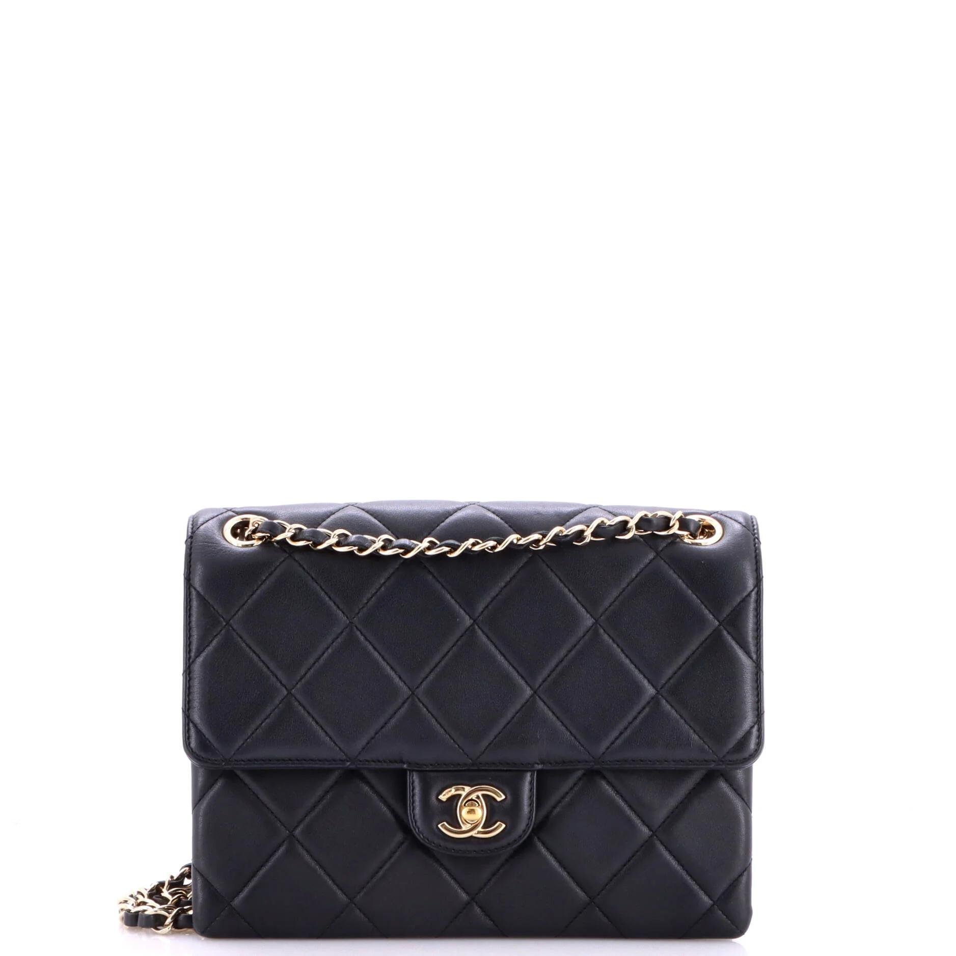Chanel Leather handbag