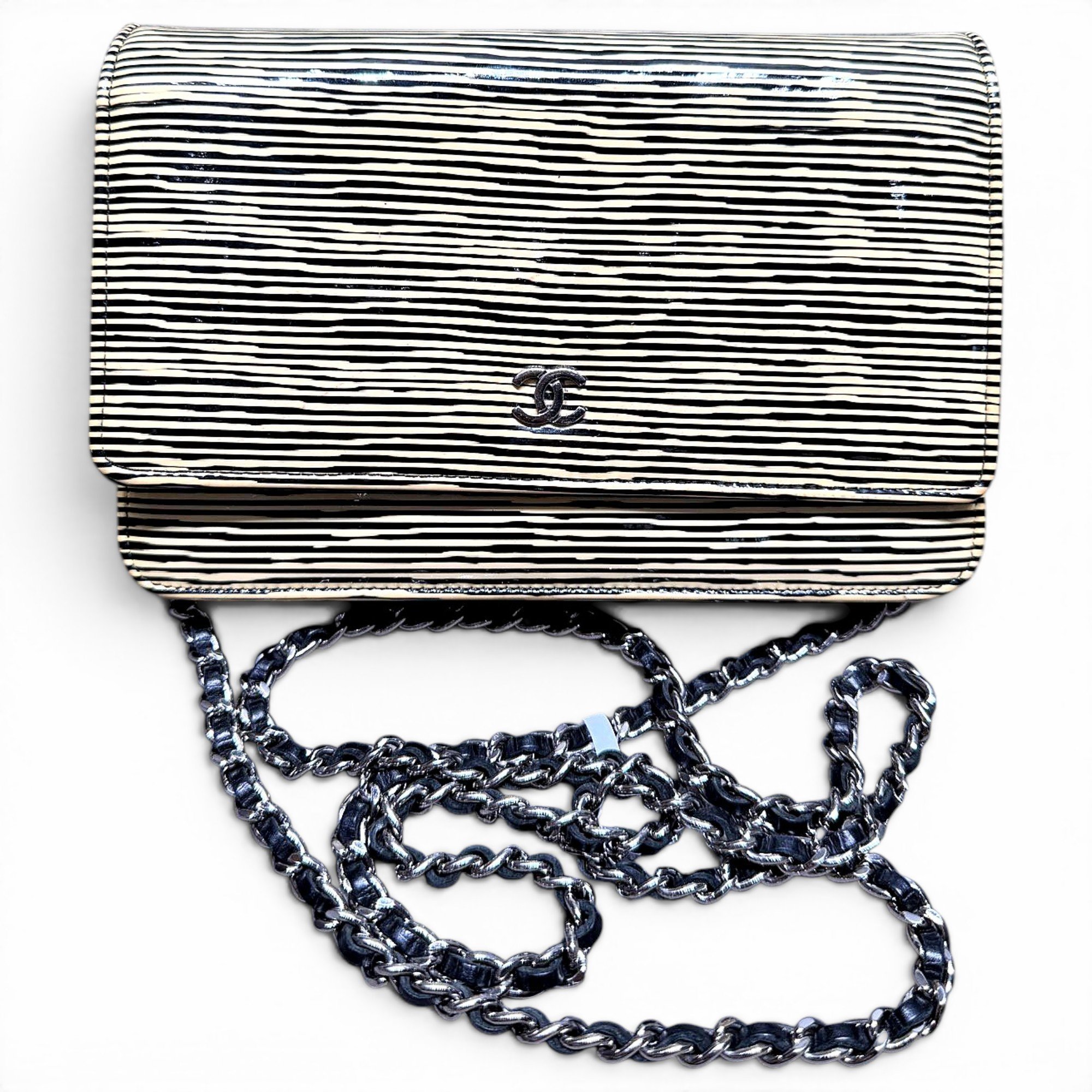 Wallet On Chain Timeless/Classique leather crossbody bag