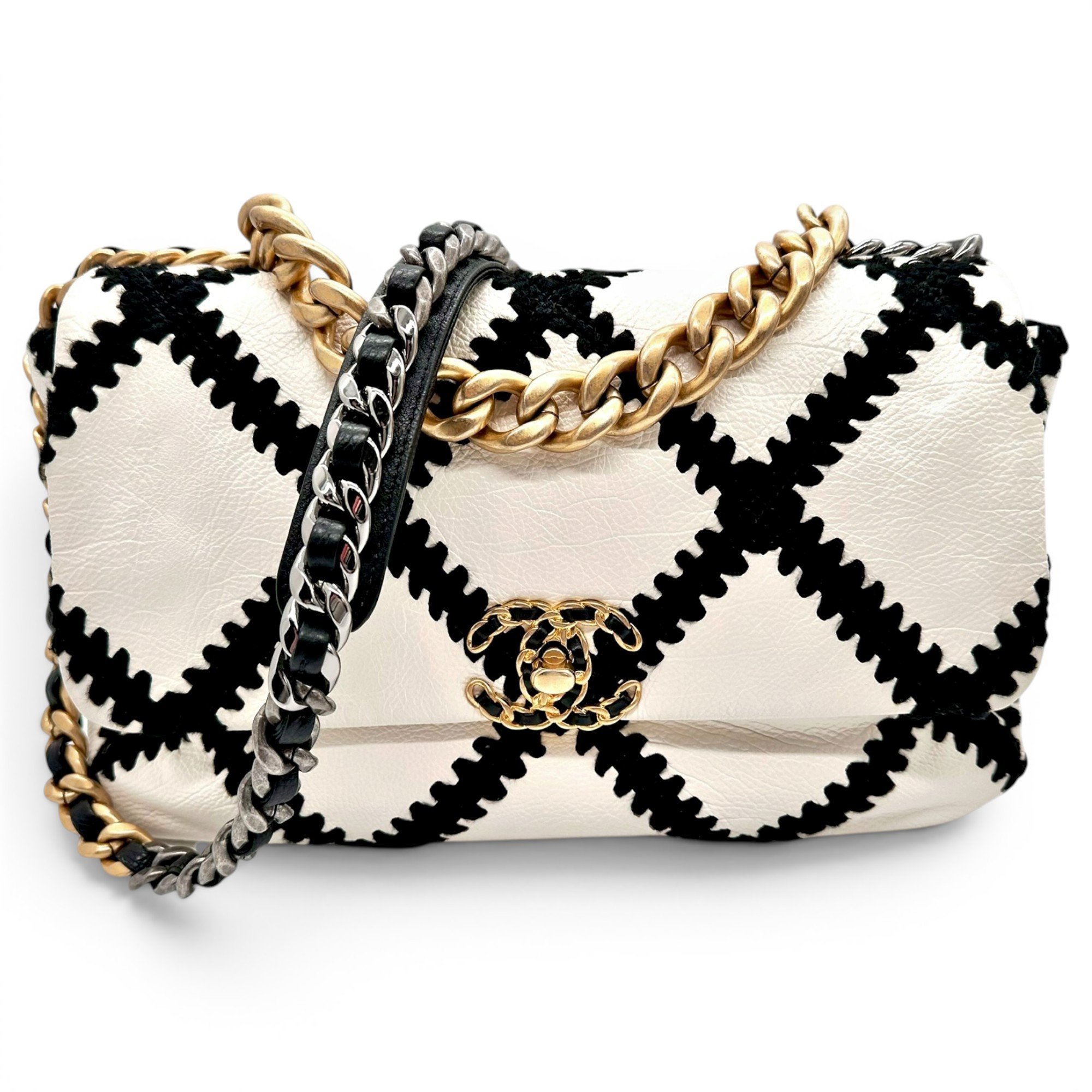 Chanel 19 leather handbag