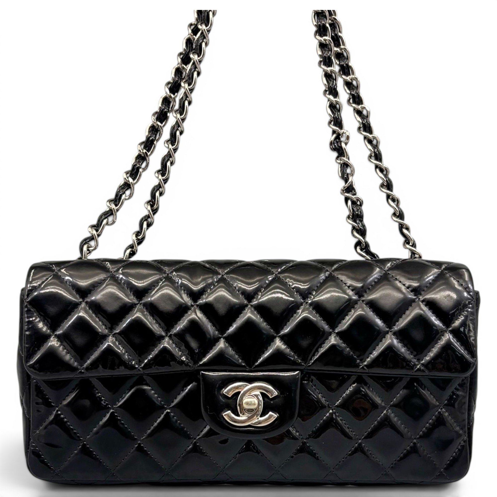 Timeless/Classique patent leather crossbody bag