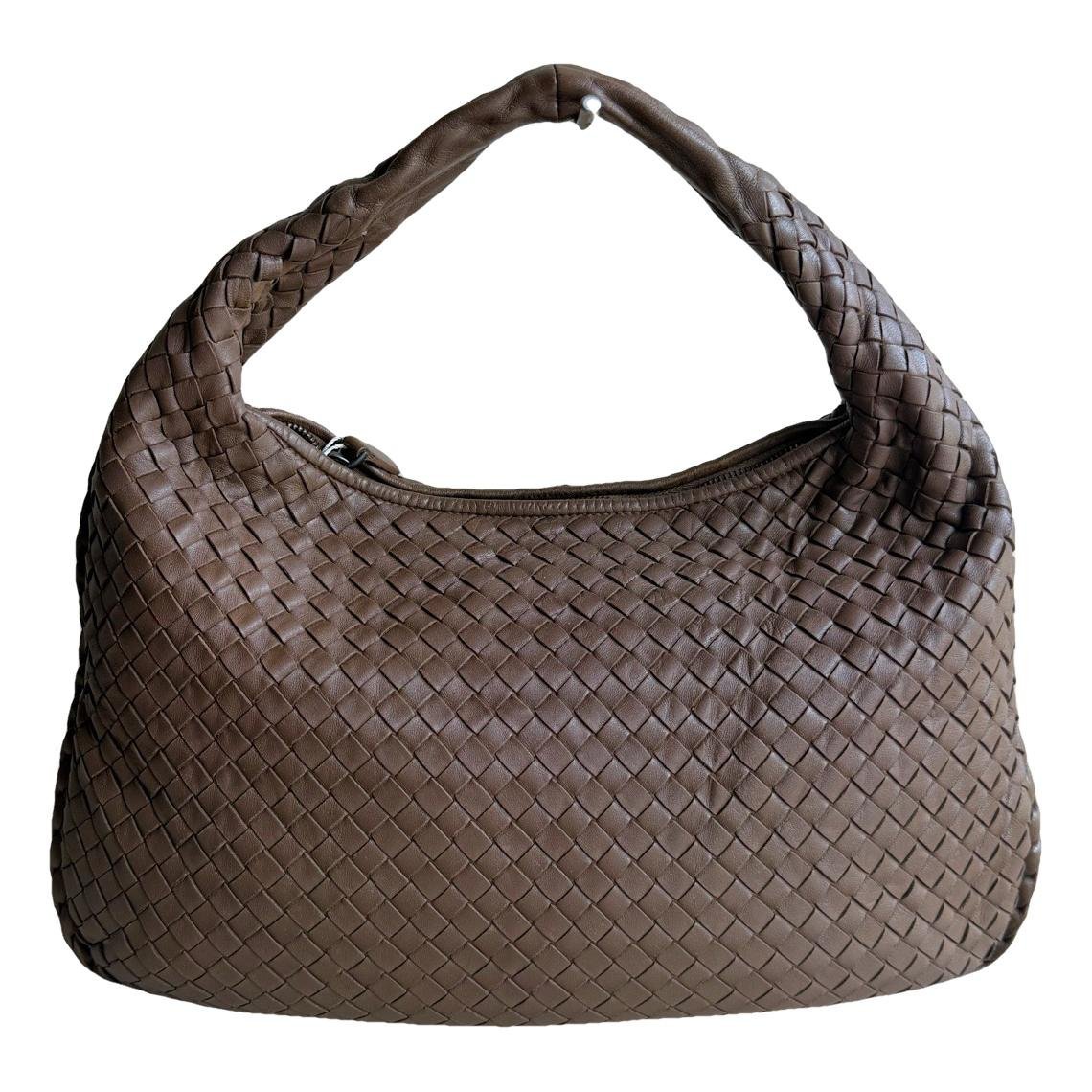 Veneta leather handbag