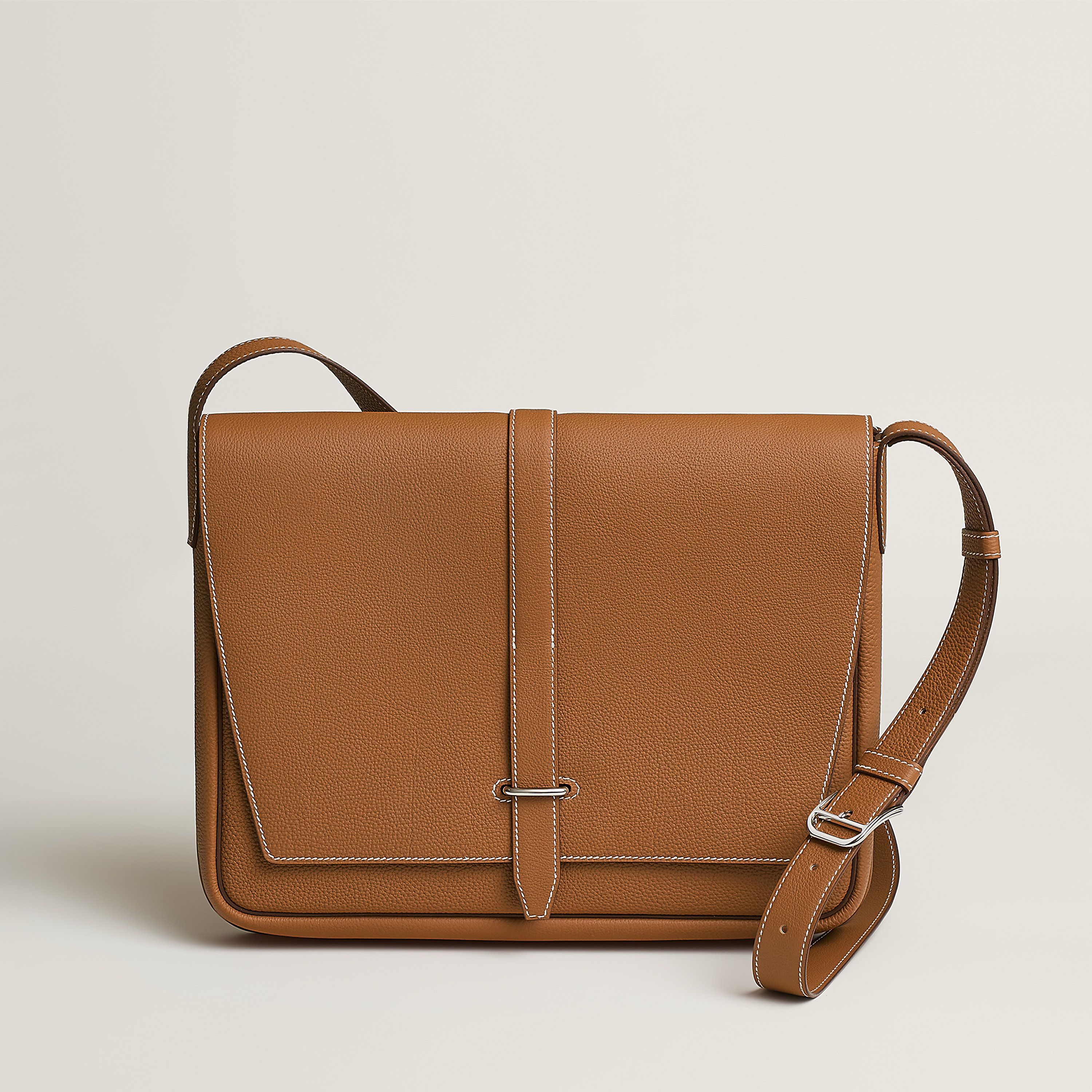 Steve light messenger bag