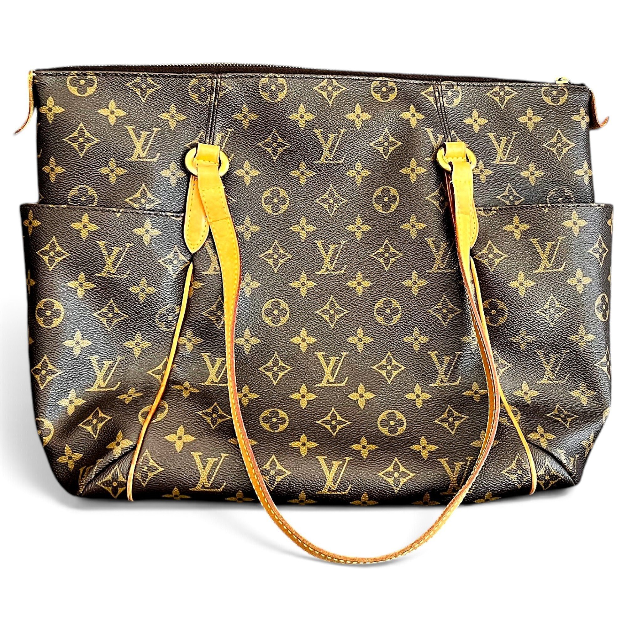 Totally leather handbag