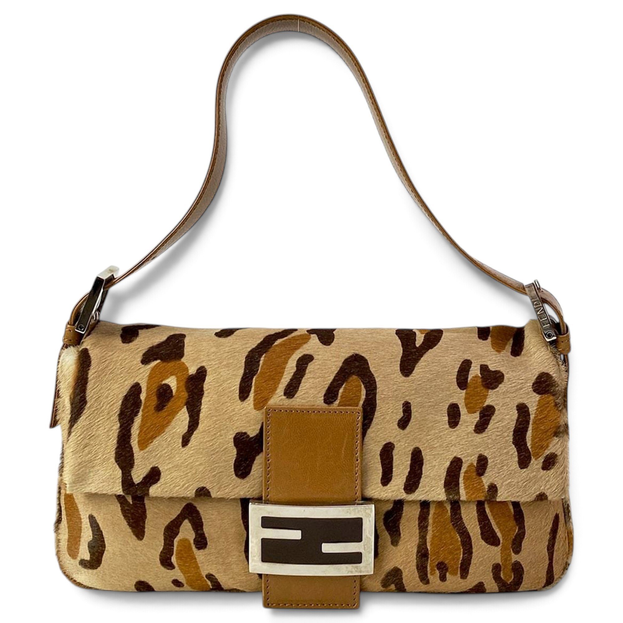 Pocket leather handbag
