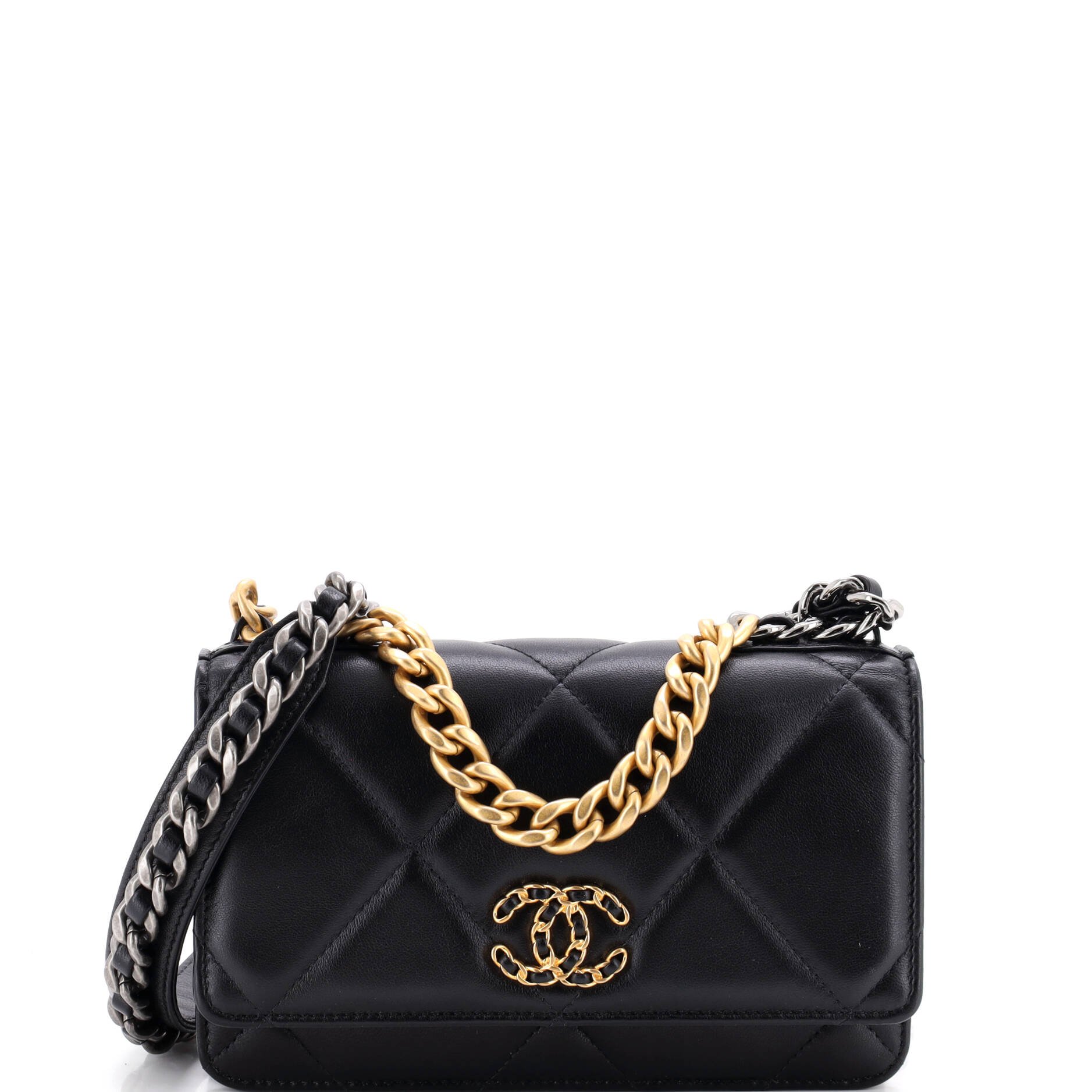 19 Wallet on Chain Quilted Lambskin