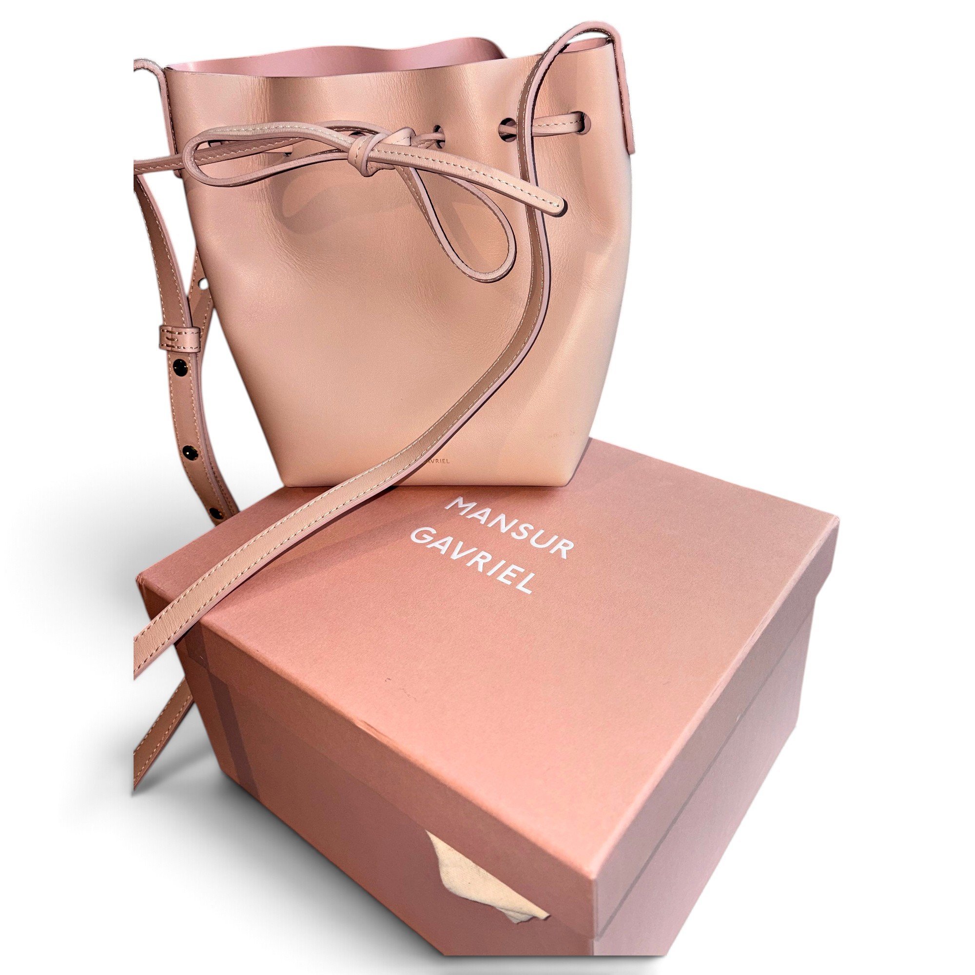 Bucket leather crossbody bag