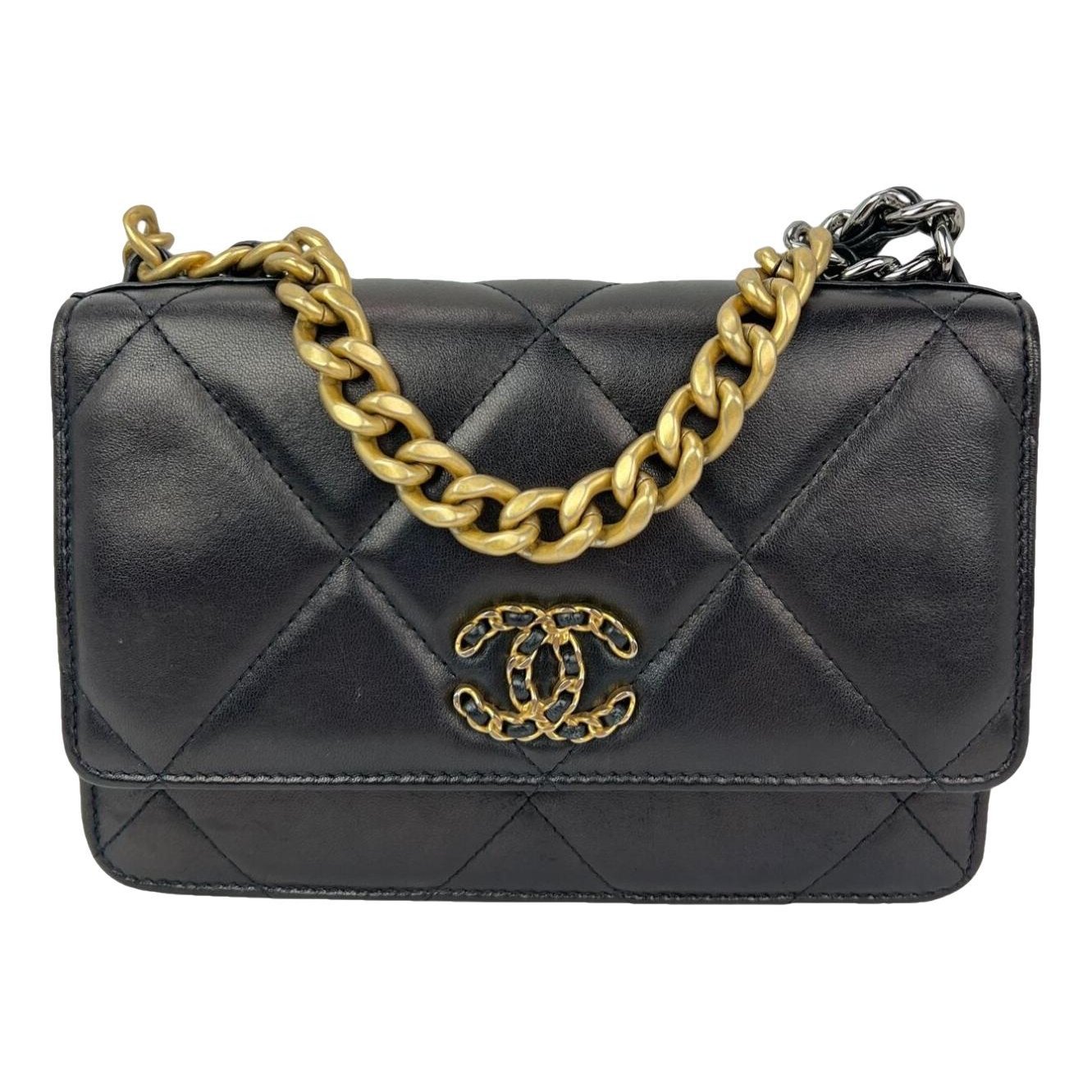 Wallet On Chain Chanel 19 leather handbag