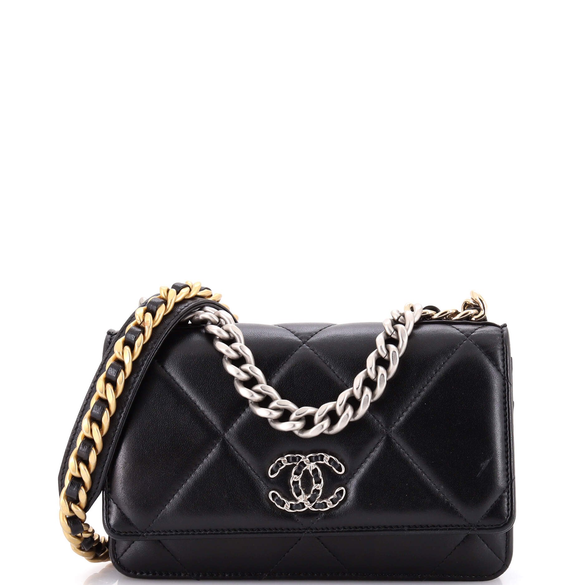 19 Wallet on Chain Quilted Lambskin