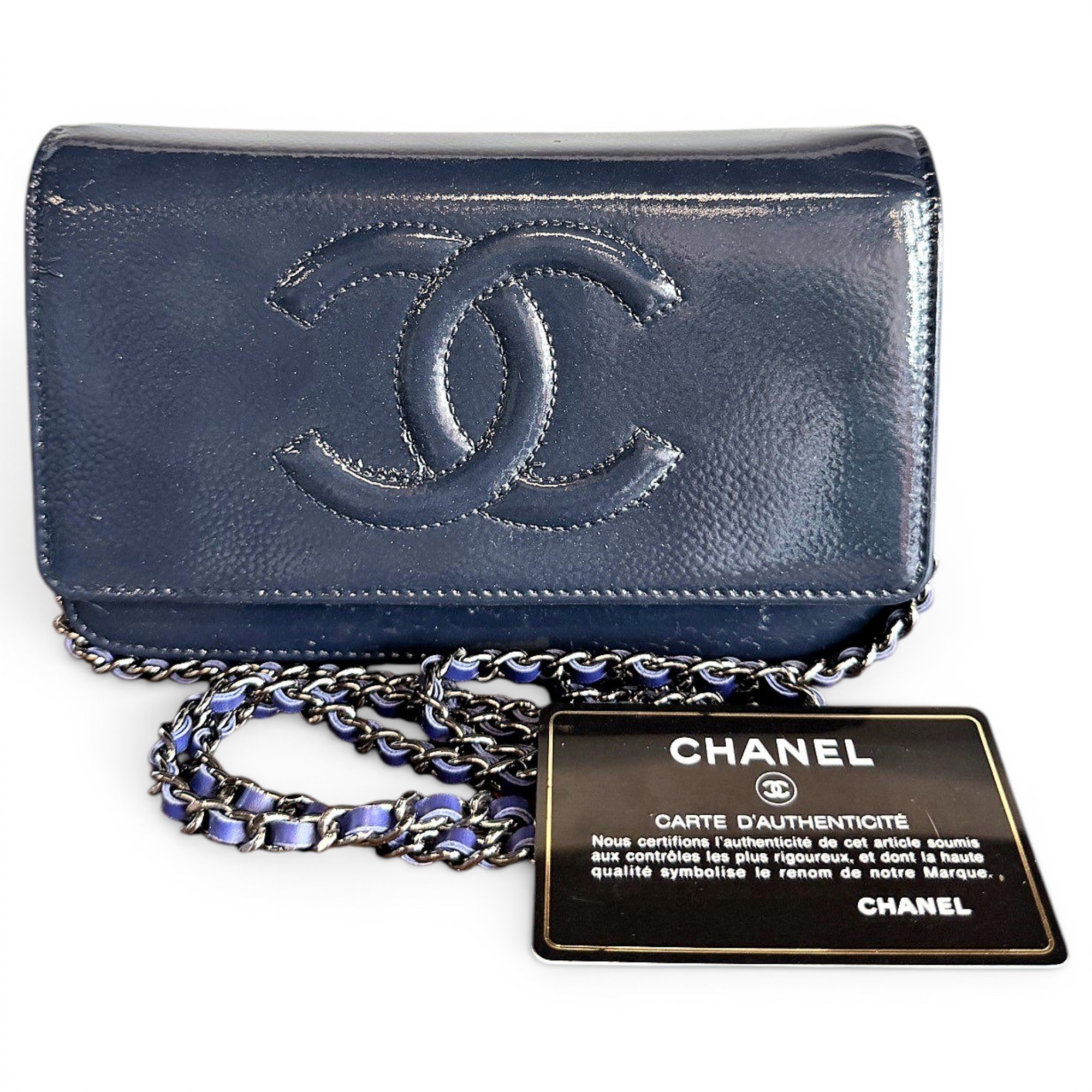 Wallet On Chain patent leather crossbody bag