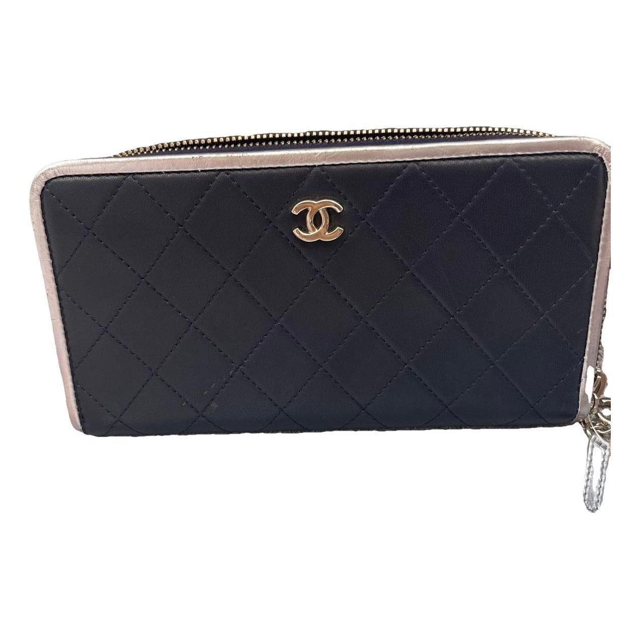 Leather clutch bag