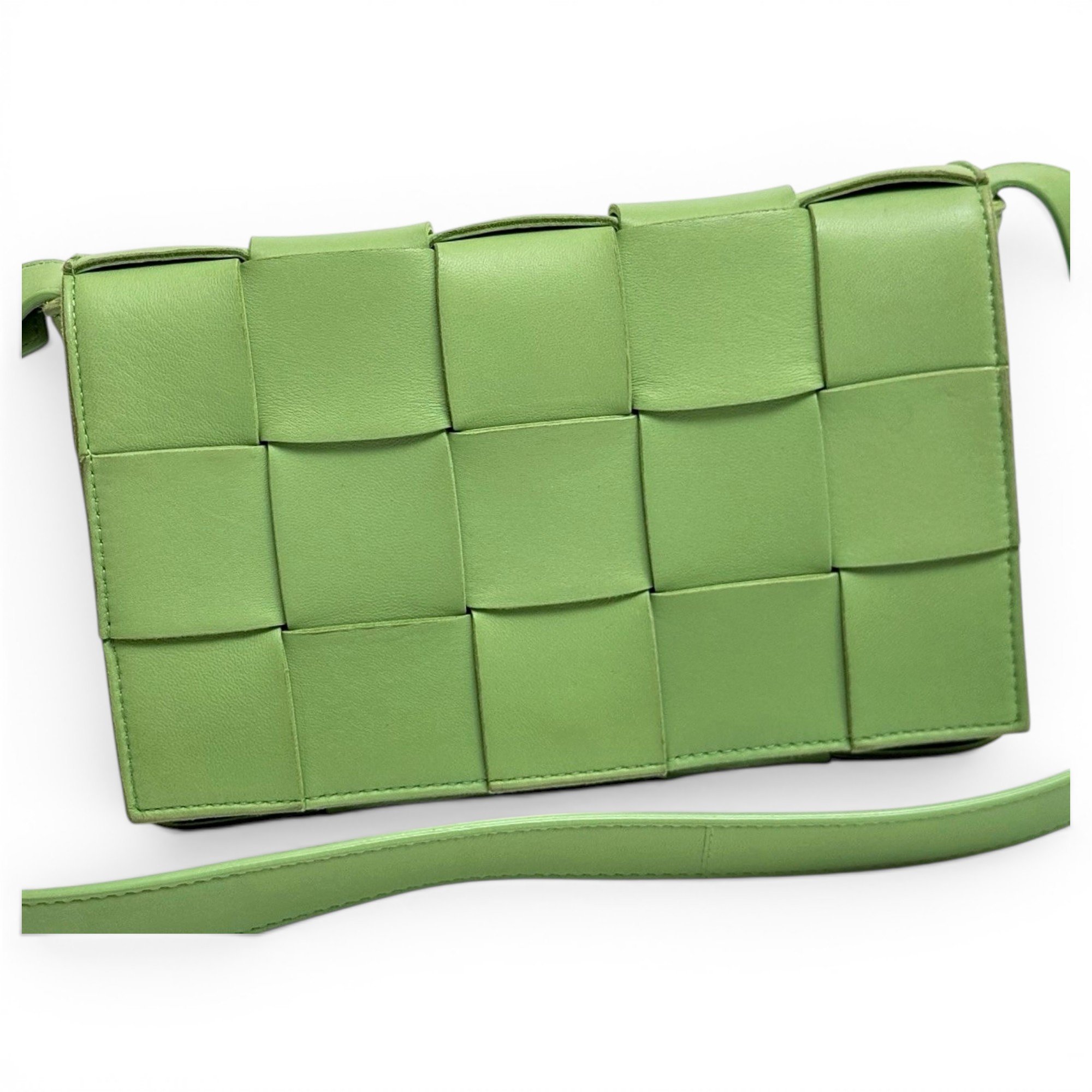 Cassette leather handbag