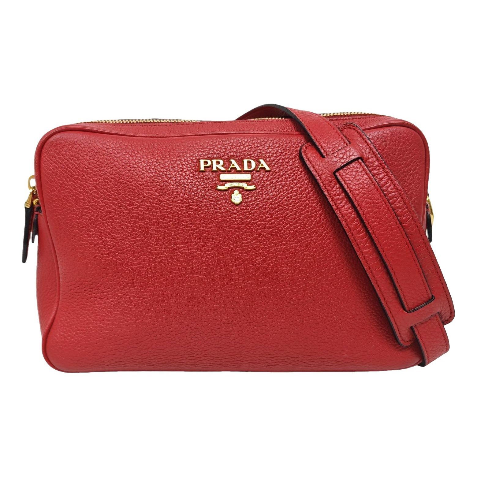 Diagramme leather crossbody bag