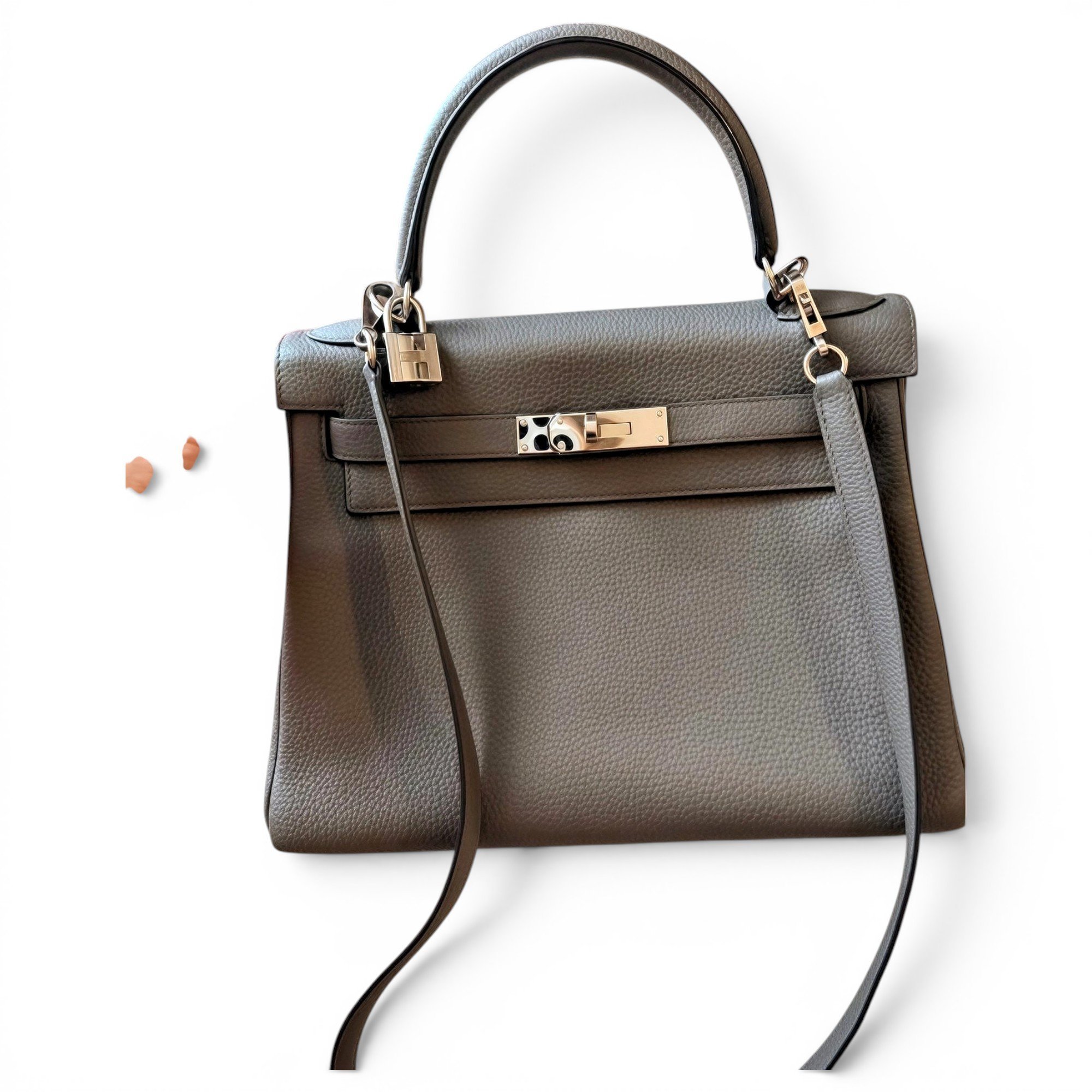 Kelly 28 leather handbag