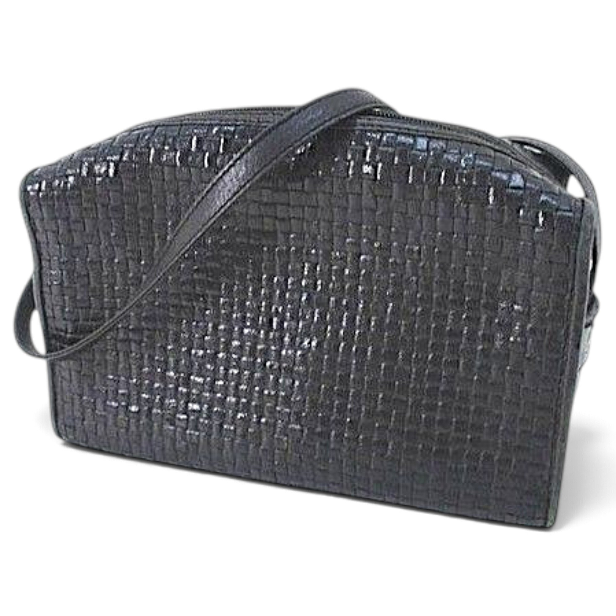 Pocket leather handbag
