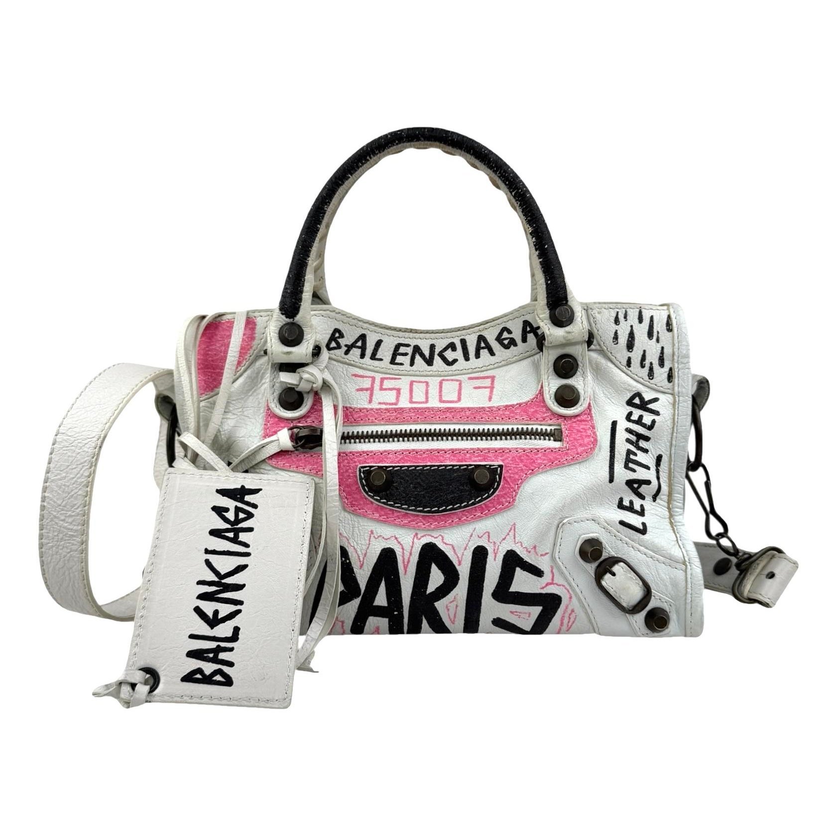 City leather crossbody bag