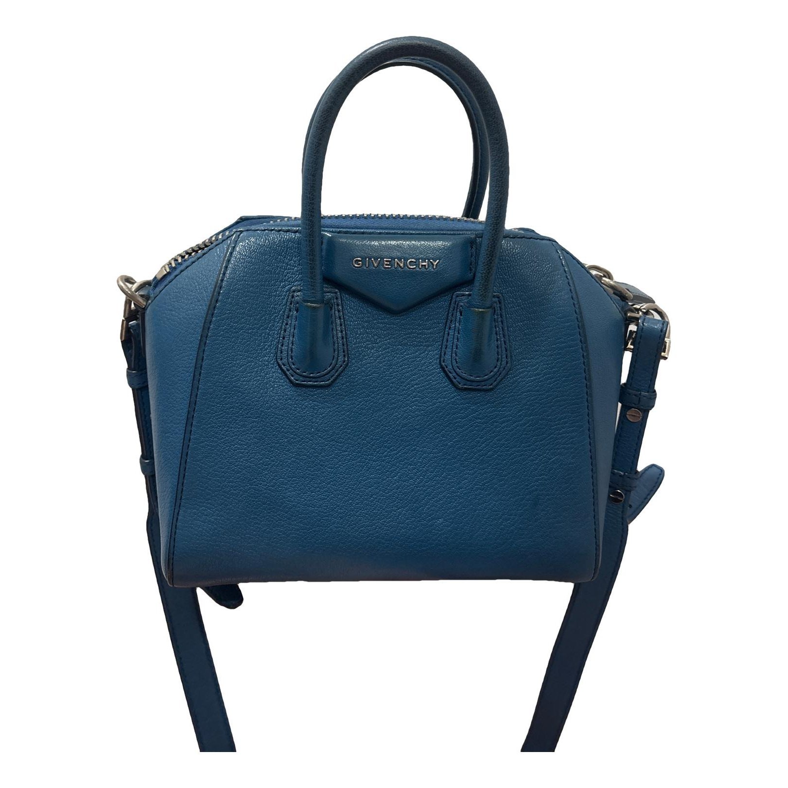Antigona leather handbag