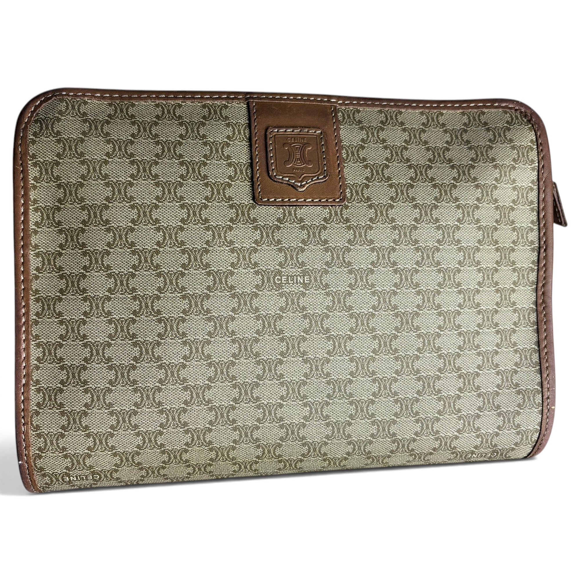 Triomphe Vintage leather clutch bag