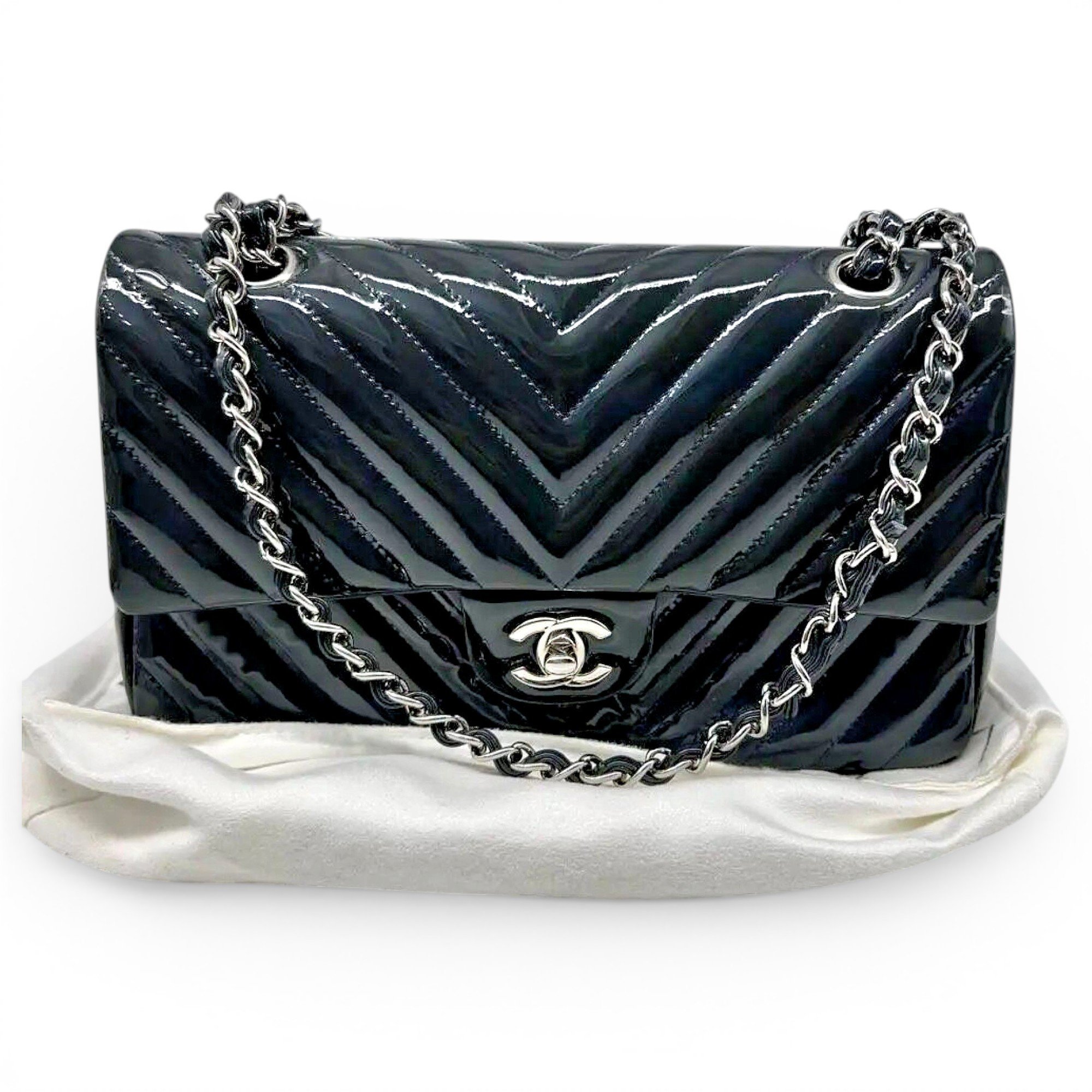 Timeless/Classique patent leather handbag