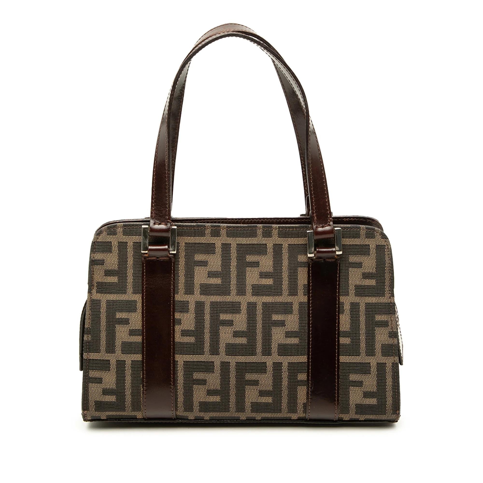 Pocket leather handbag