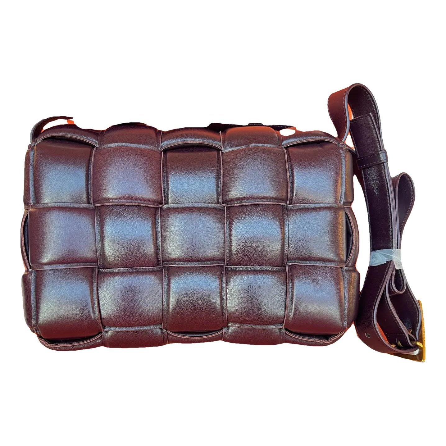 Chain Cassette leather handbag