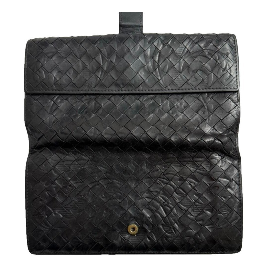 Leather clutch bag