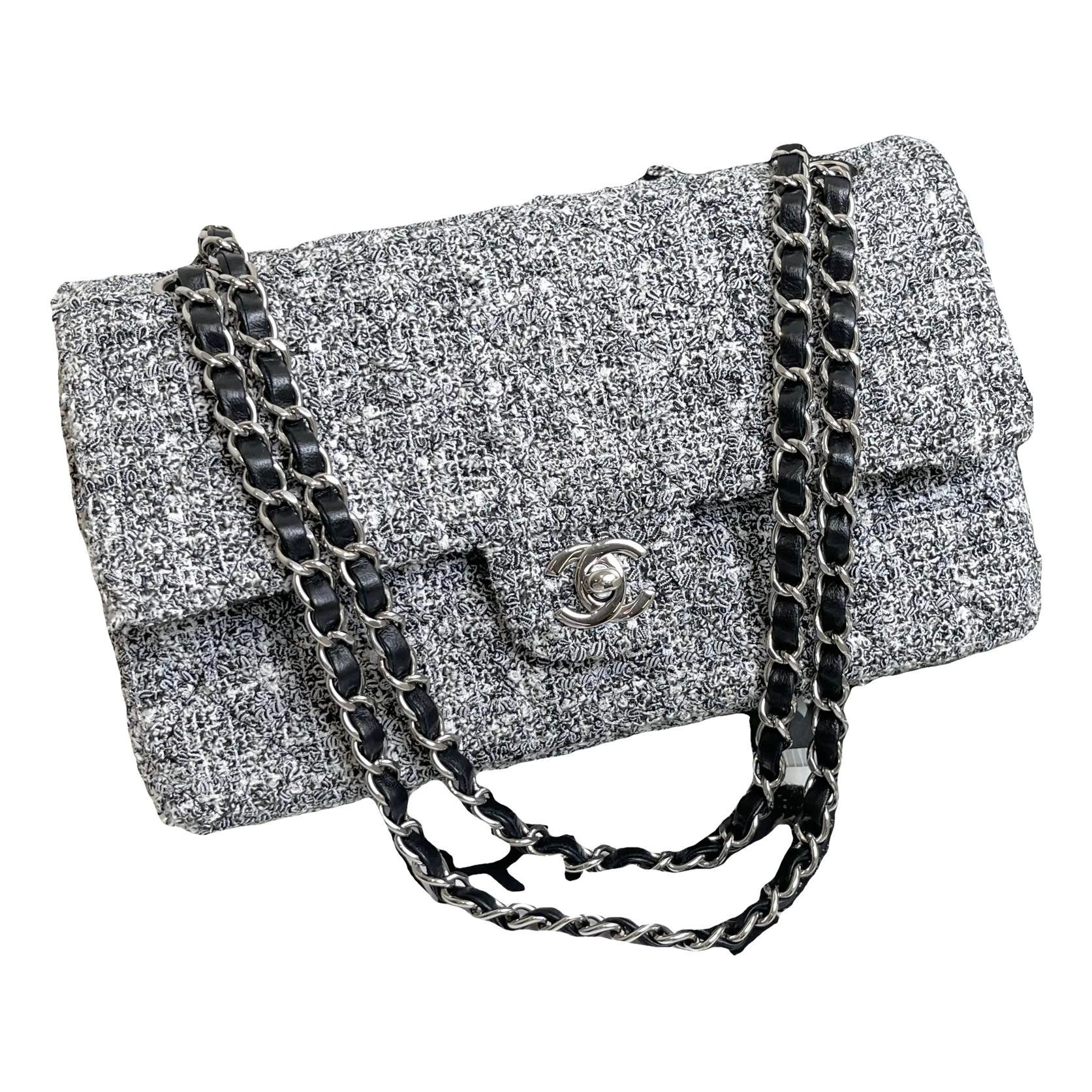 Timeless/Classique tweed crossbody bag