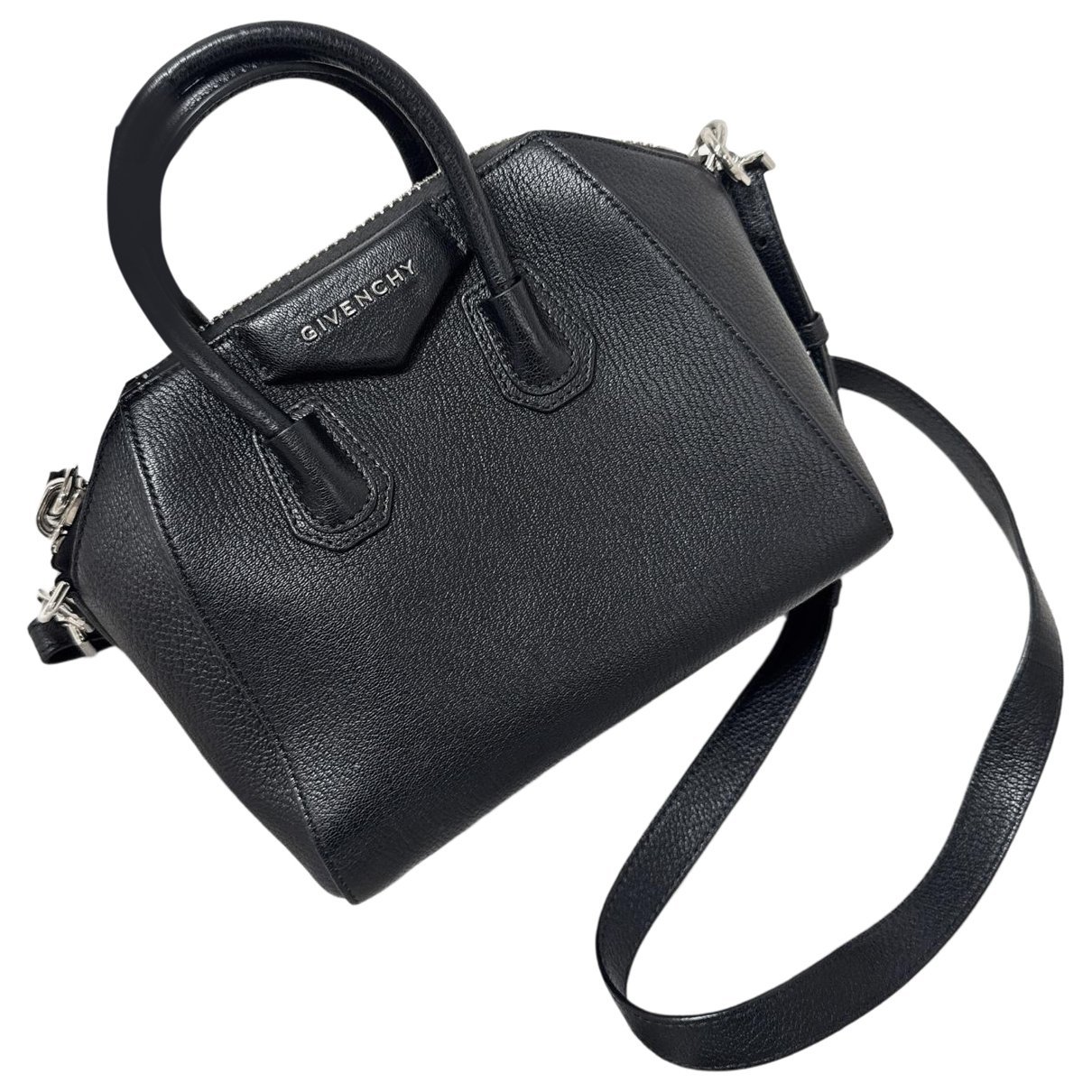 Antigona leather handbag