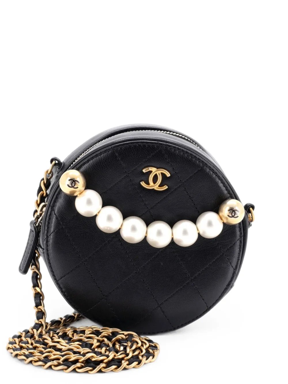 Chic Pearls Round Clutch with Chain Quilted Lambskin crossbody bag