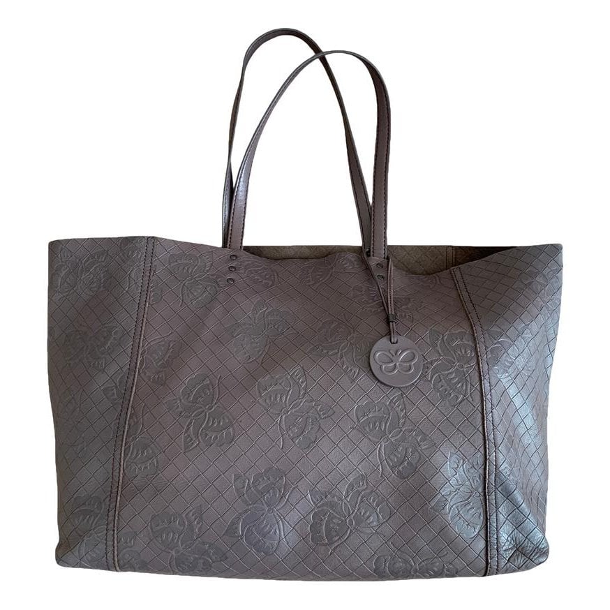 Leather tote