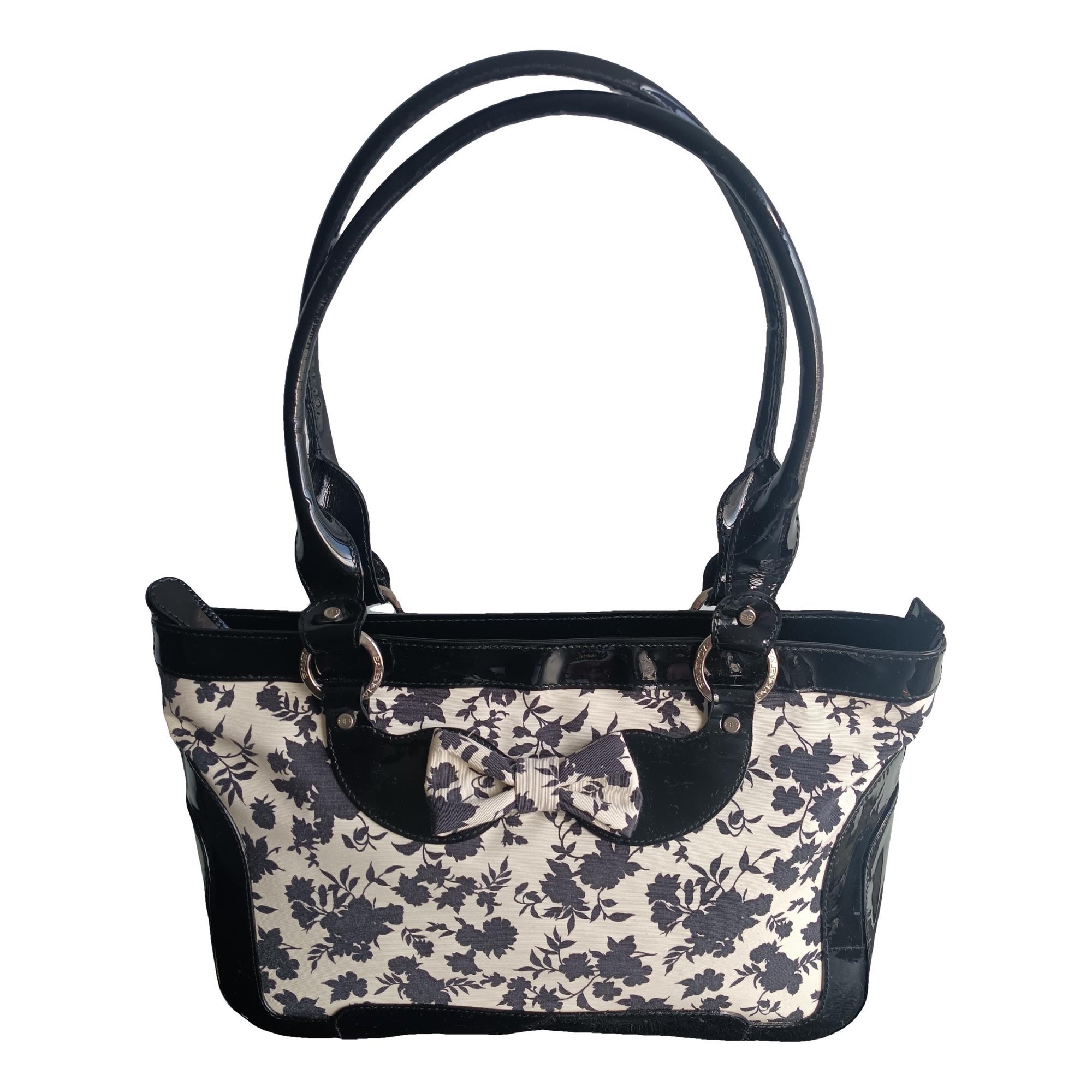 Patent leather handbag