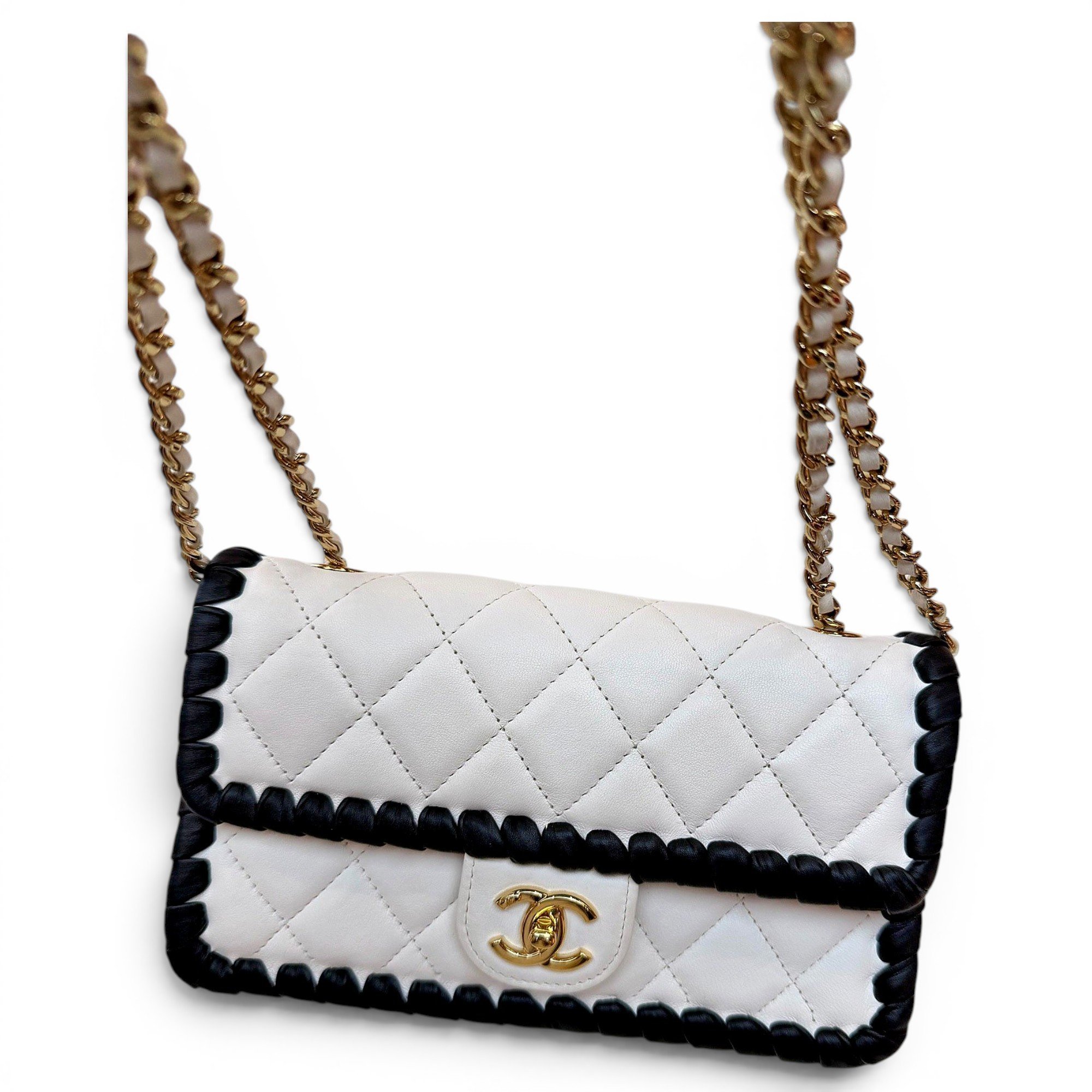 Wallet On Chain Timeless/Classique leather crossbody bag