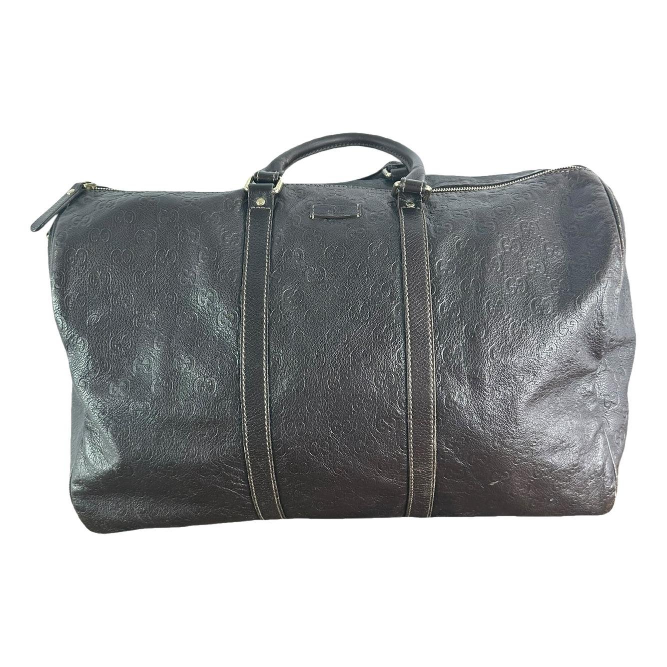 Leather travel bag