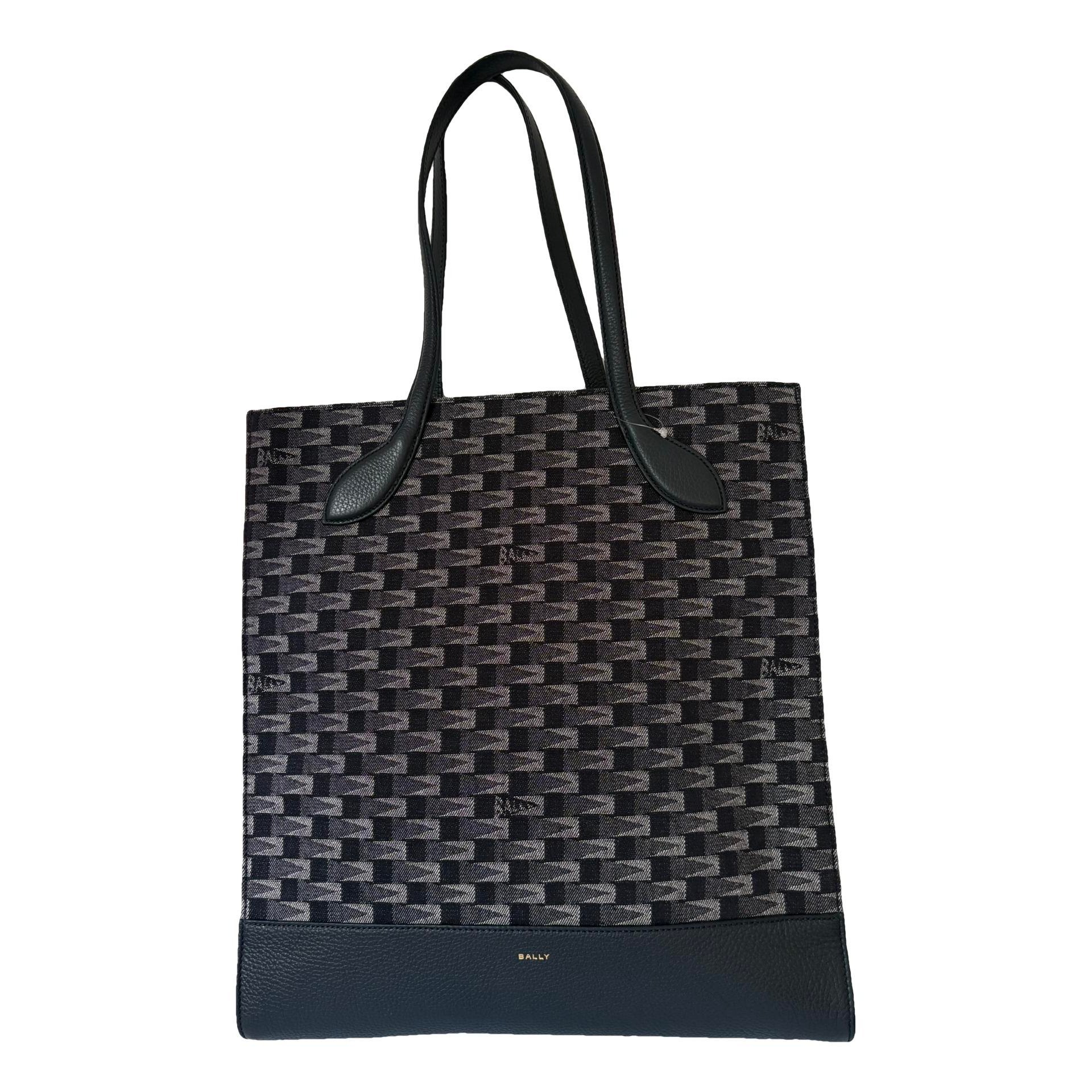 Leather tote