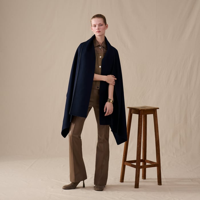 Bleu Caban Passepoil Cuir Scarf Stole