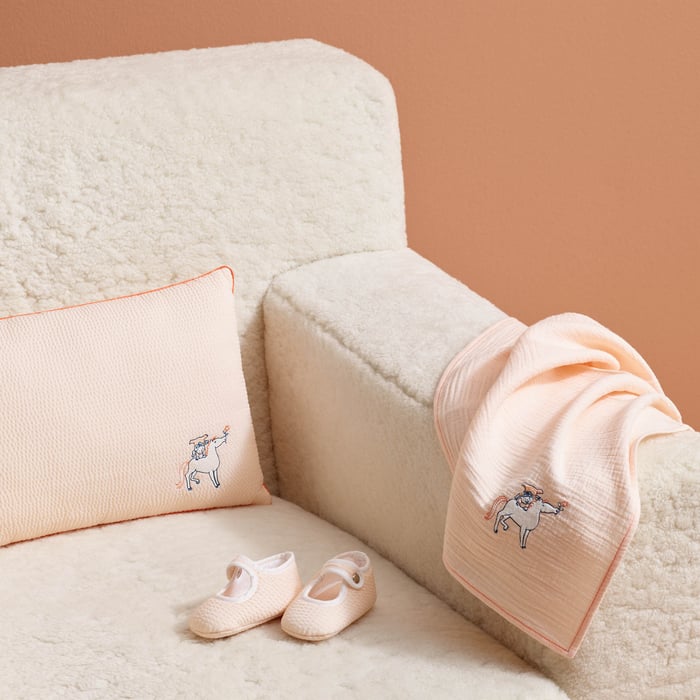 Blanc Crème Cabriole Pillow