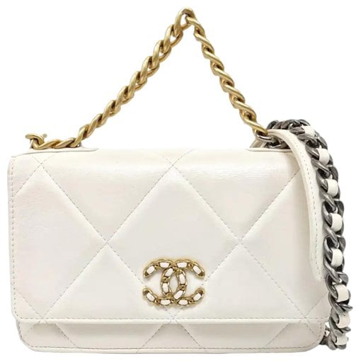 Chanel 19 leather handbag