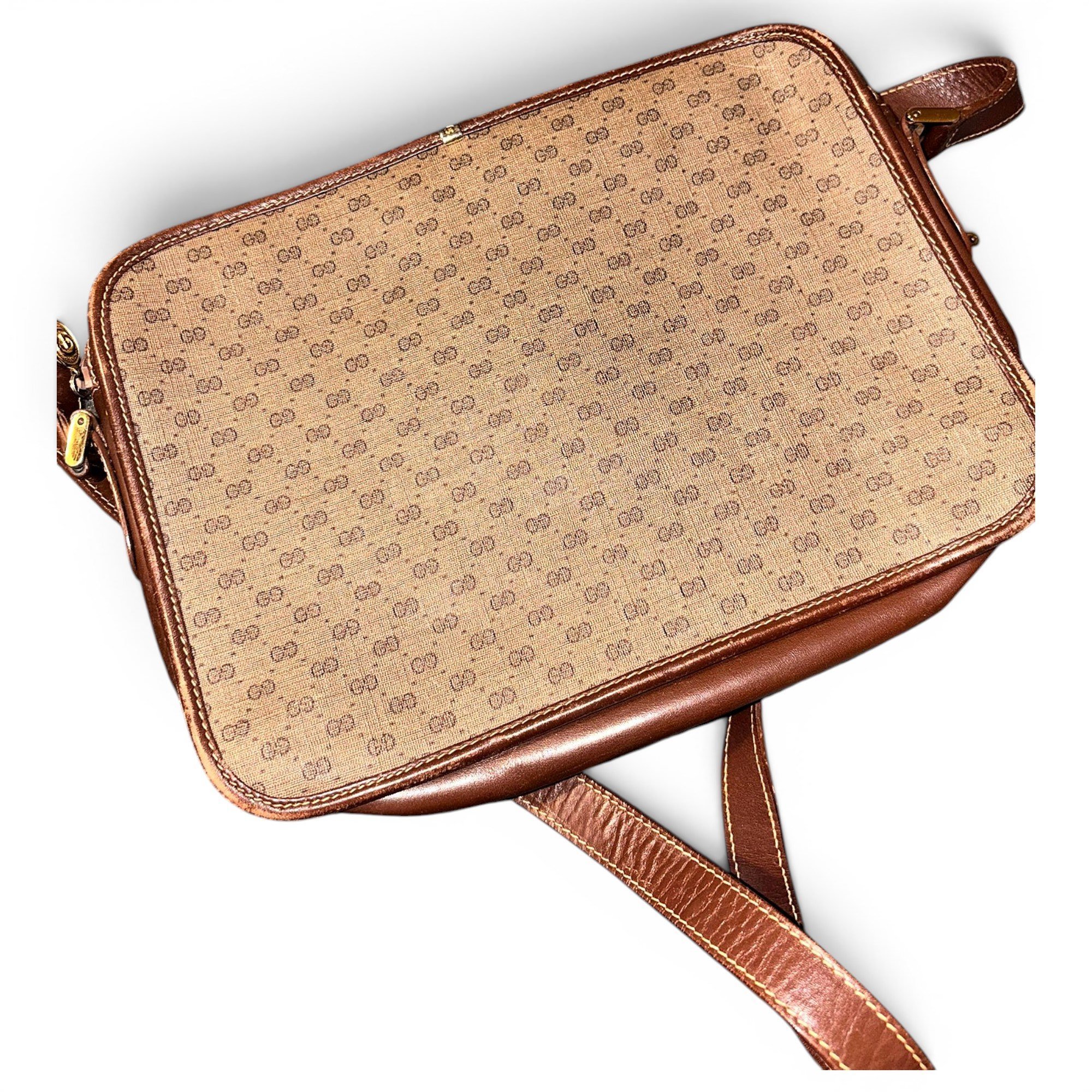 Vinyl handbag