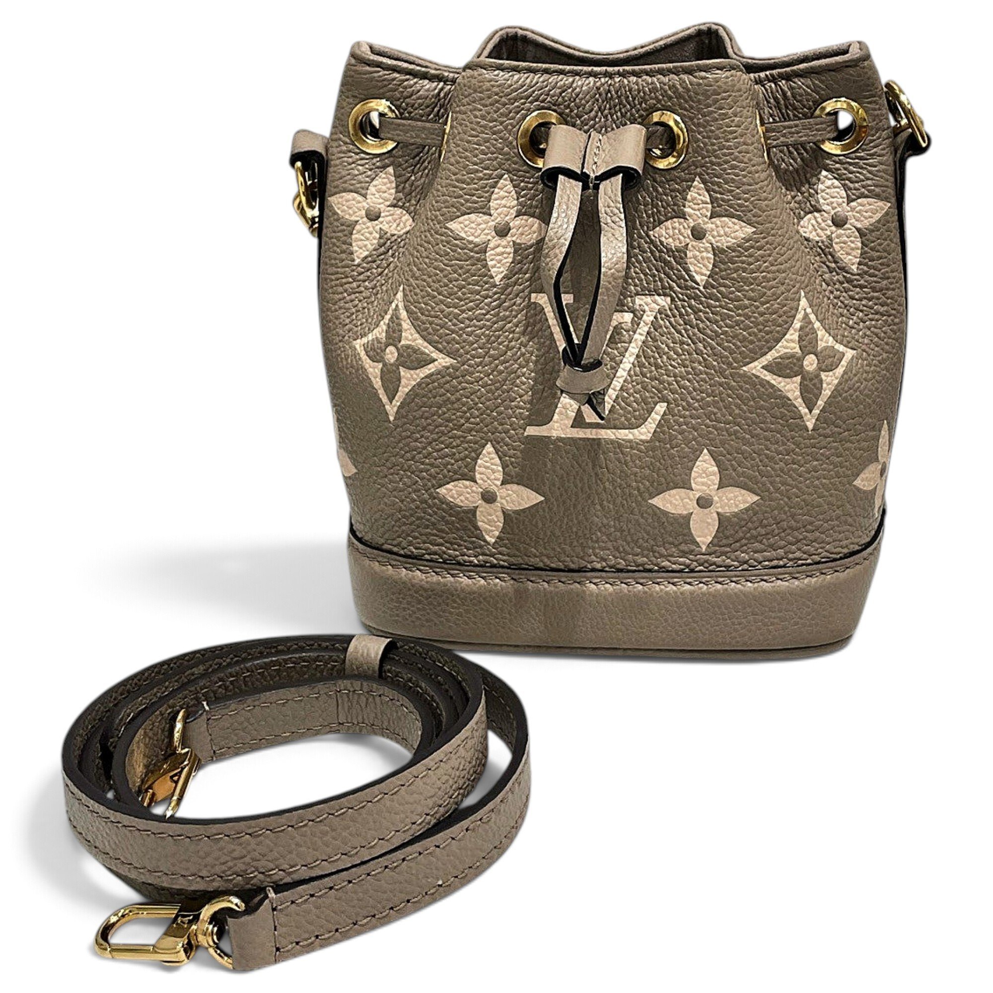 Nano Noé leather handbag
