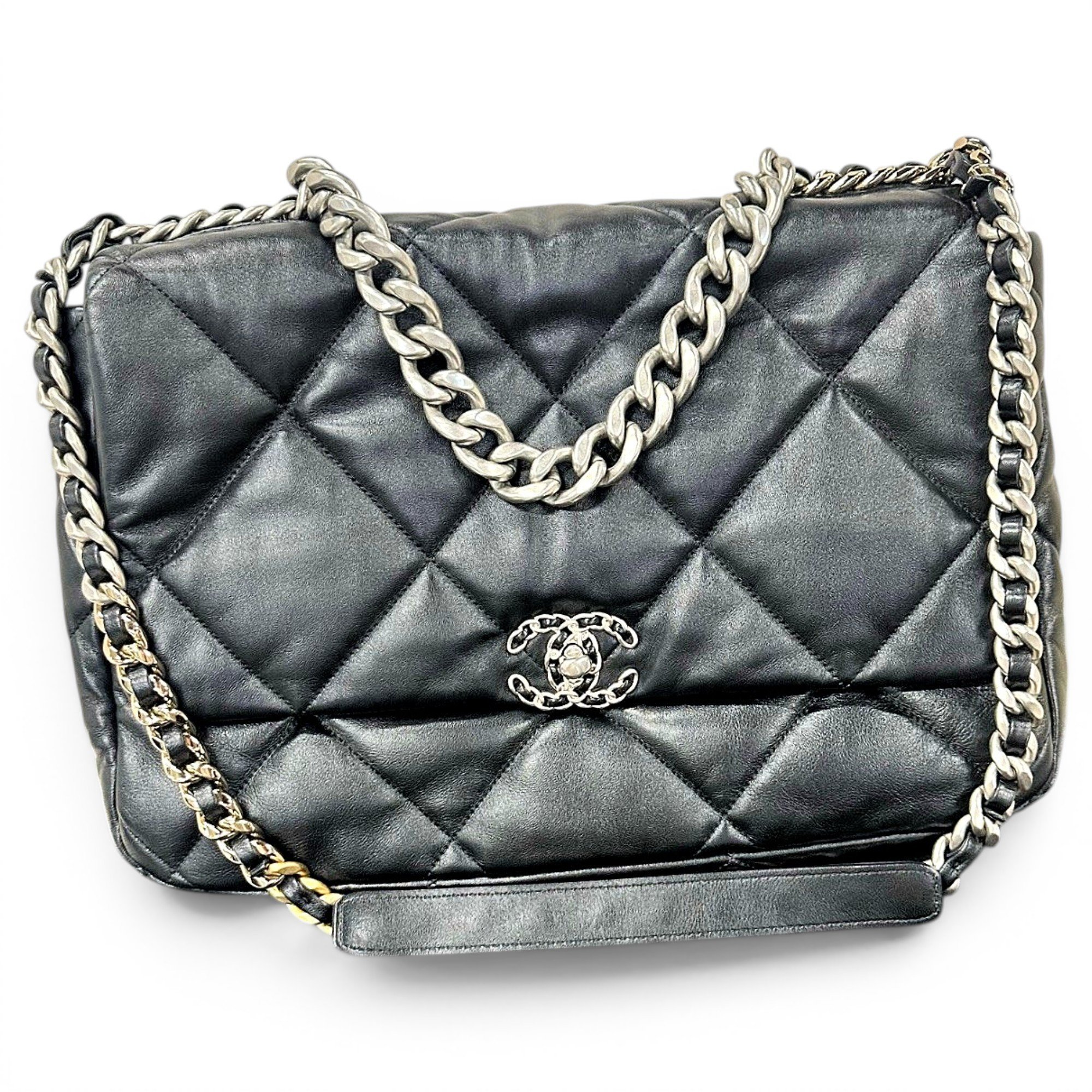Chanel 19 leather handbag