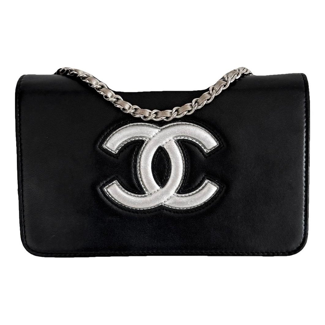 Wallet On Chain Double C leather crossbody bag
