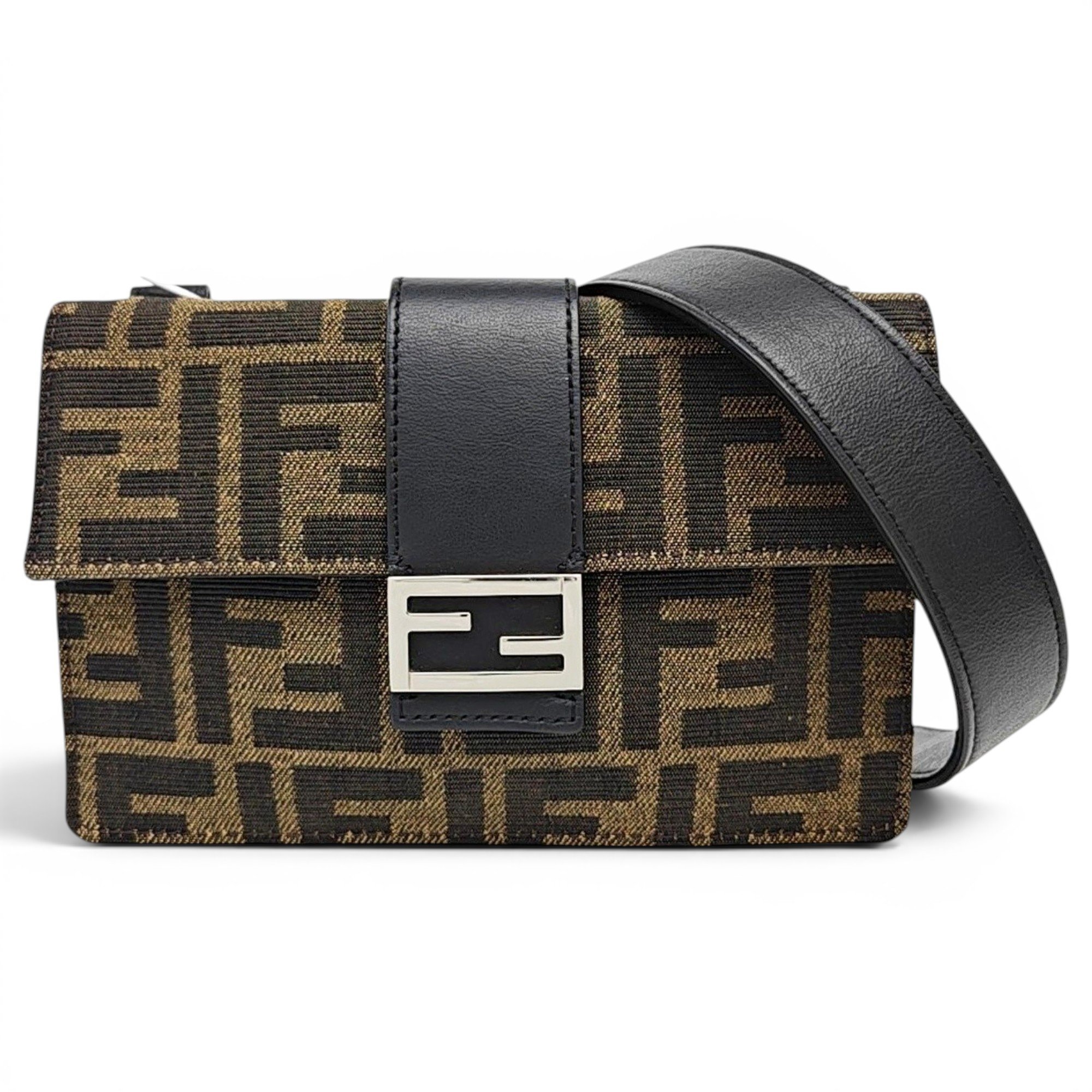 Baguette cloth handbag