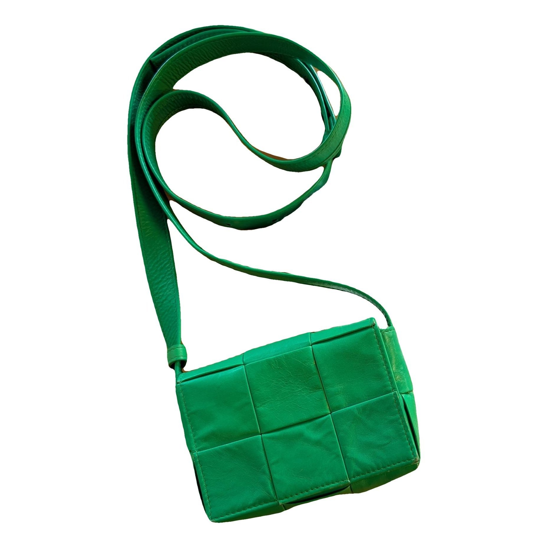 Cassette patent leather crossbody bag