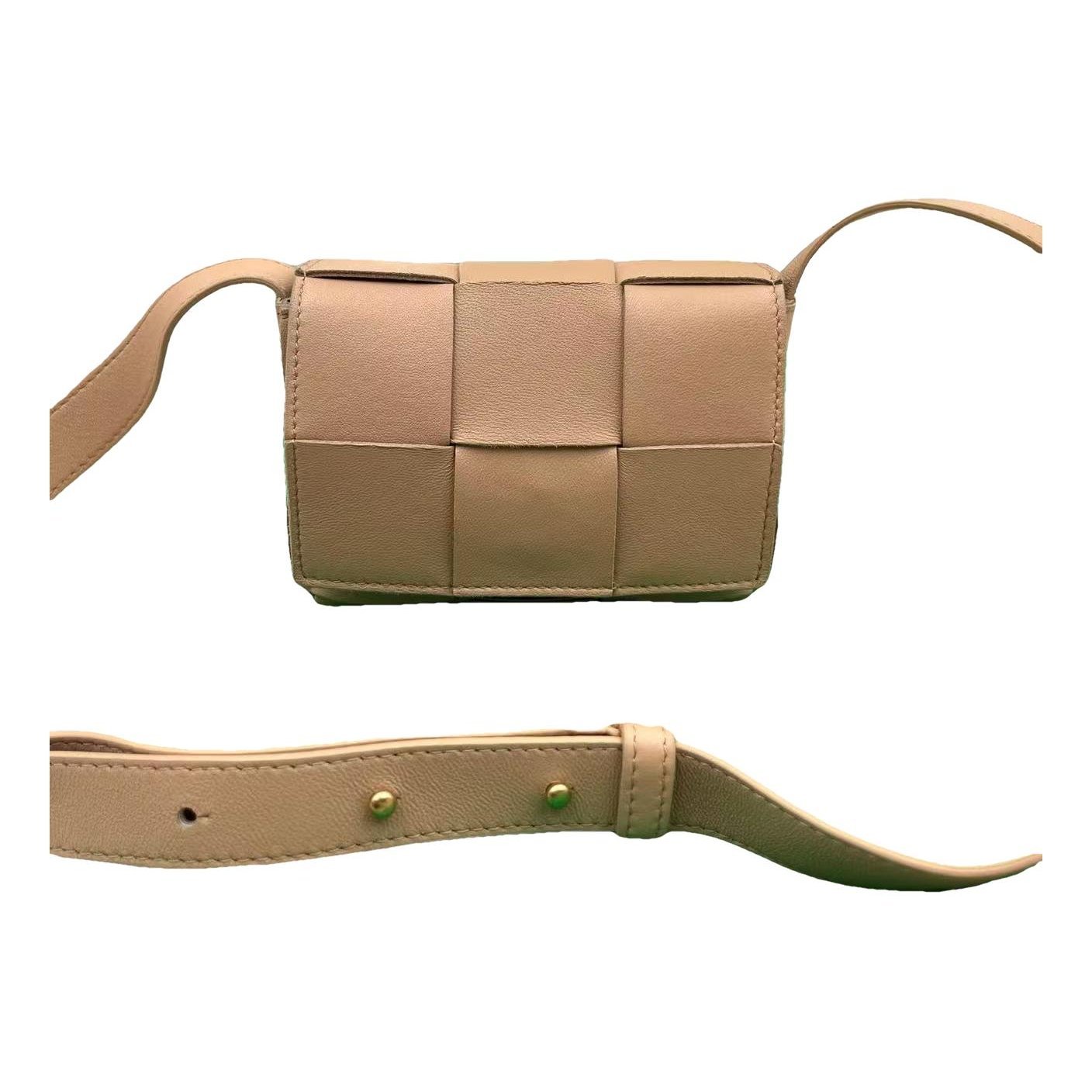 Cassette leather handbag