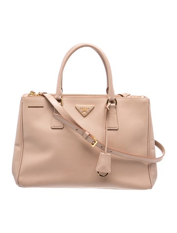 Saffiano Leather Galleria Double Zip Medium