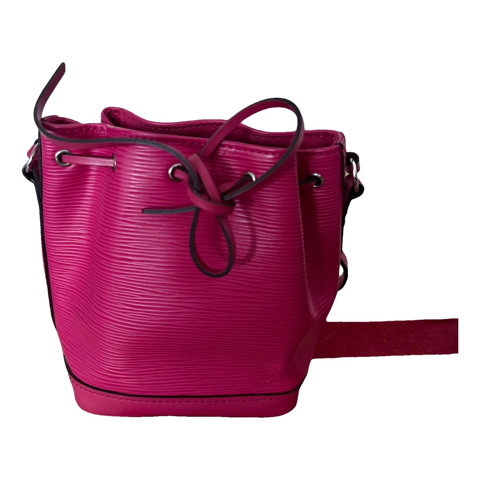 Nano Noé leather crossbody bag