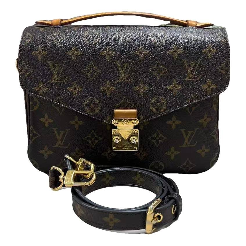 Metis leather handbag