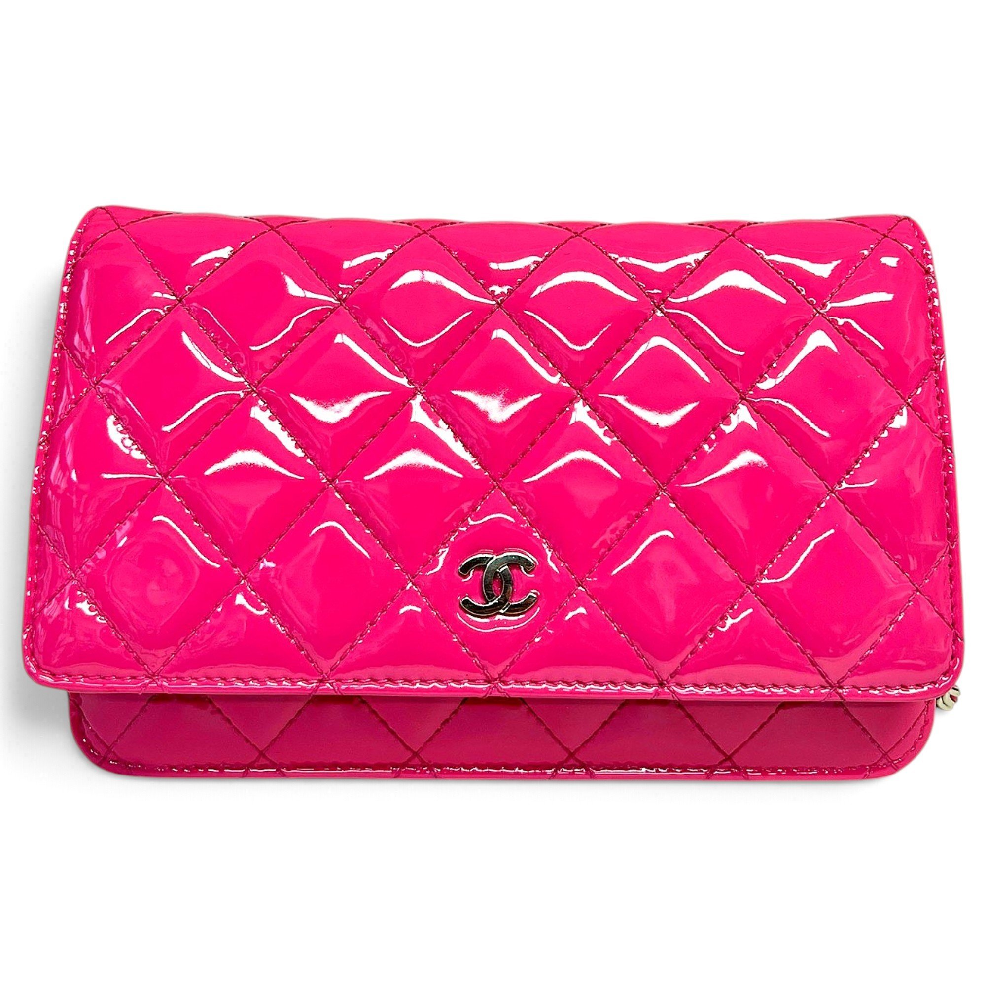 Wallet On Chain Timeless/Classique patent leather crossbody bag